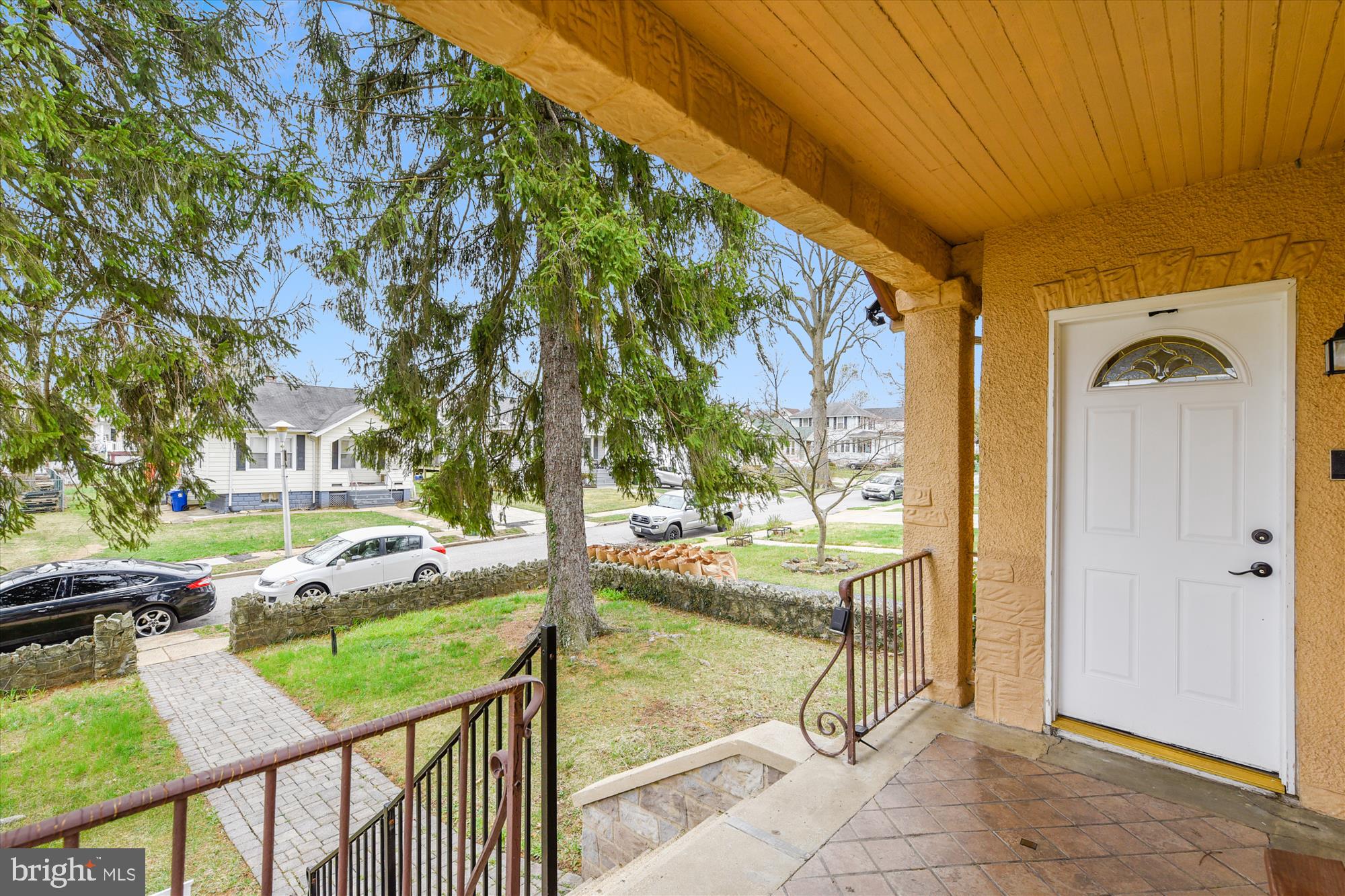 CROSS COUNTRY - Residential