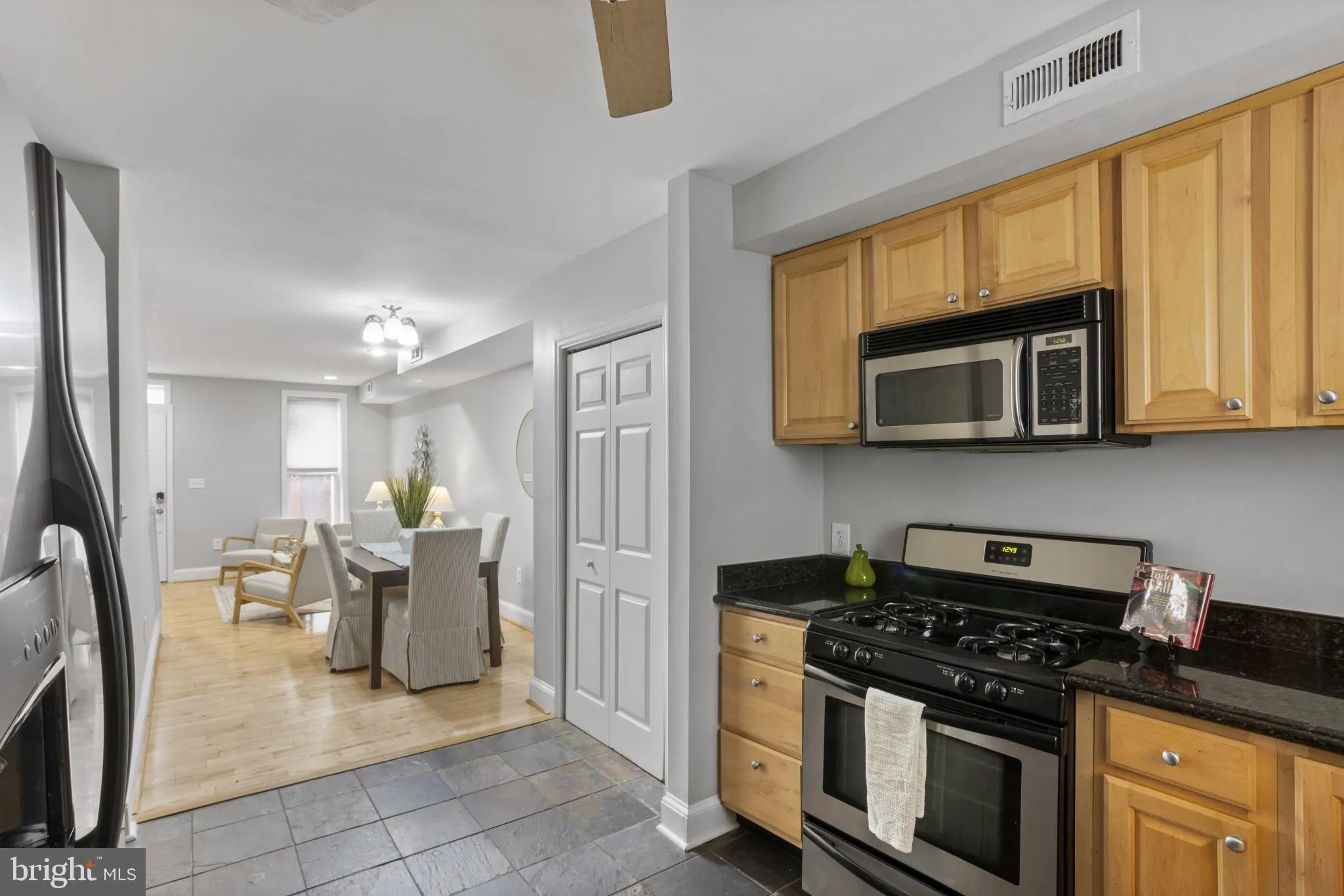 Baltimore, Maryland 21230, United States, 3 Bedrooms Bedrooms, ,2 BathroomsBathrooms,Residential,Active,140022