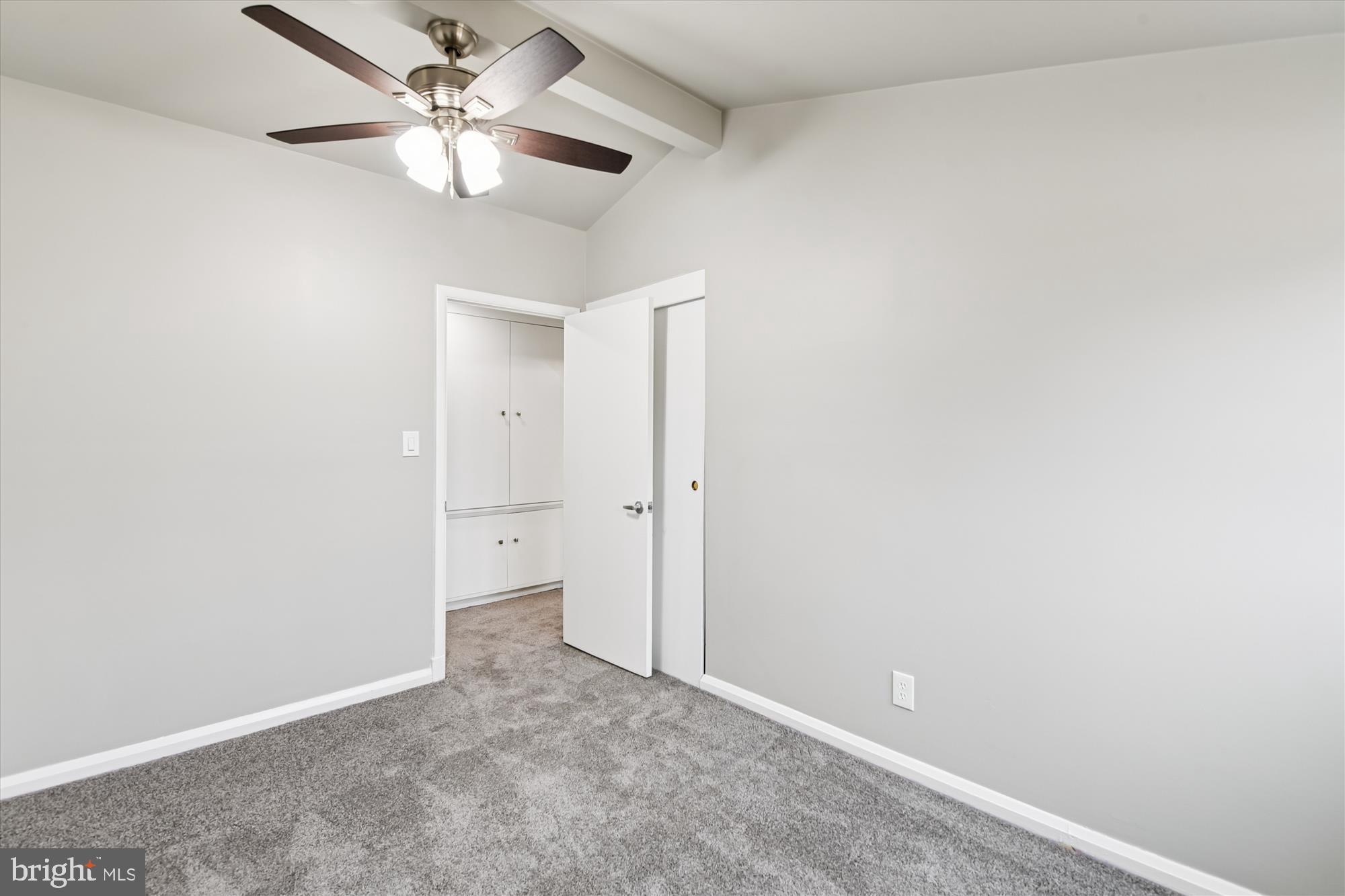 SEVEN MILE - Residential