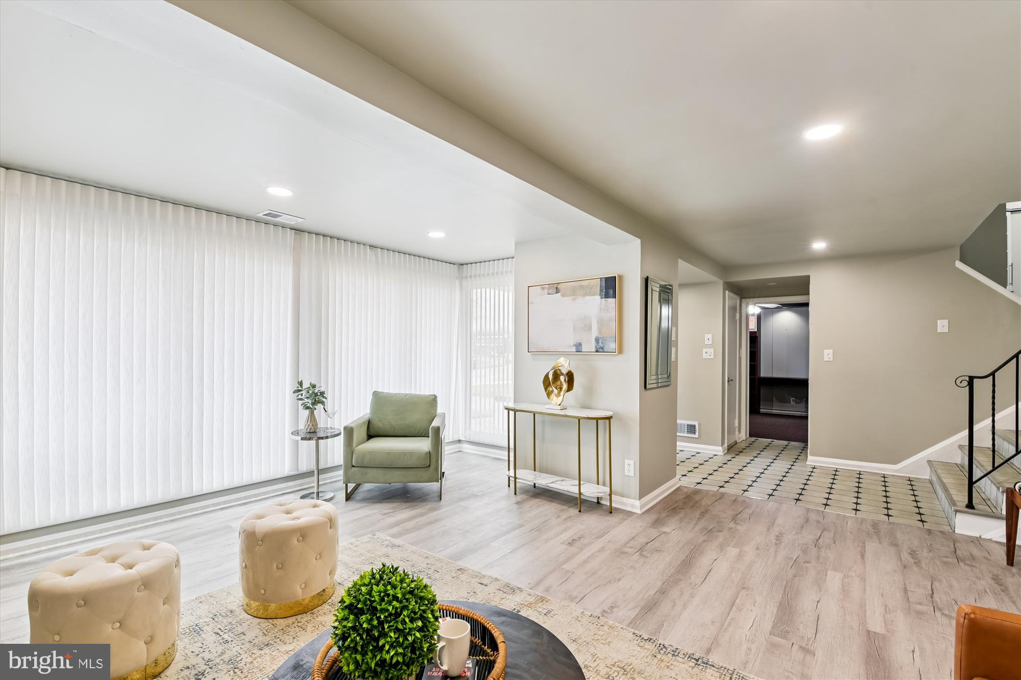 SEVEN MILE - Residential