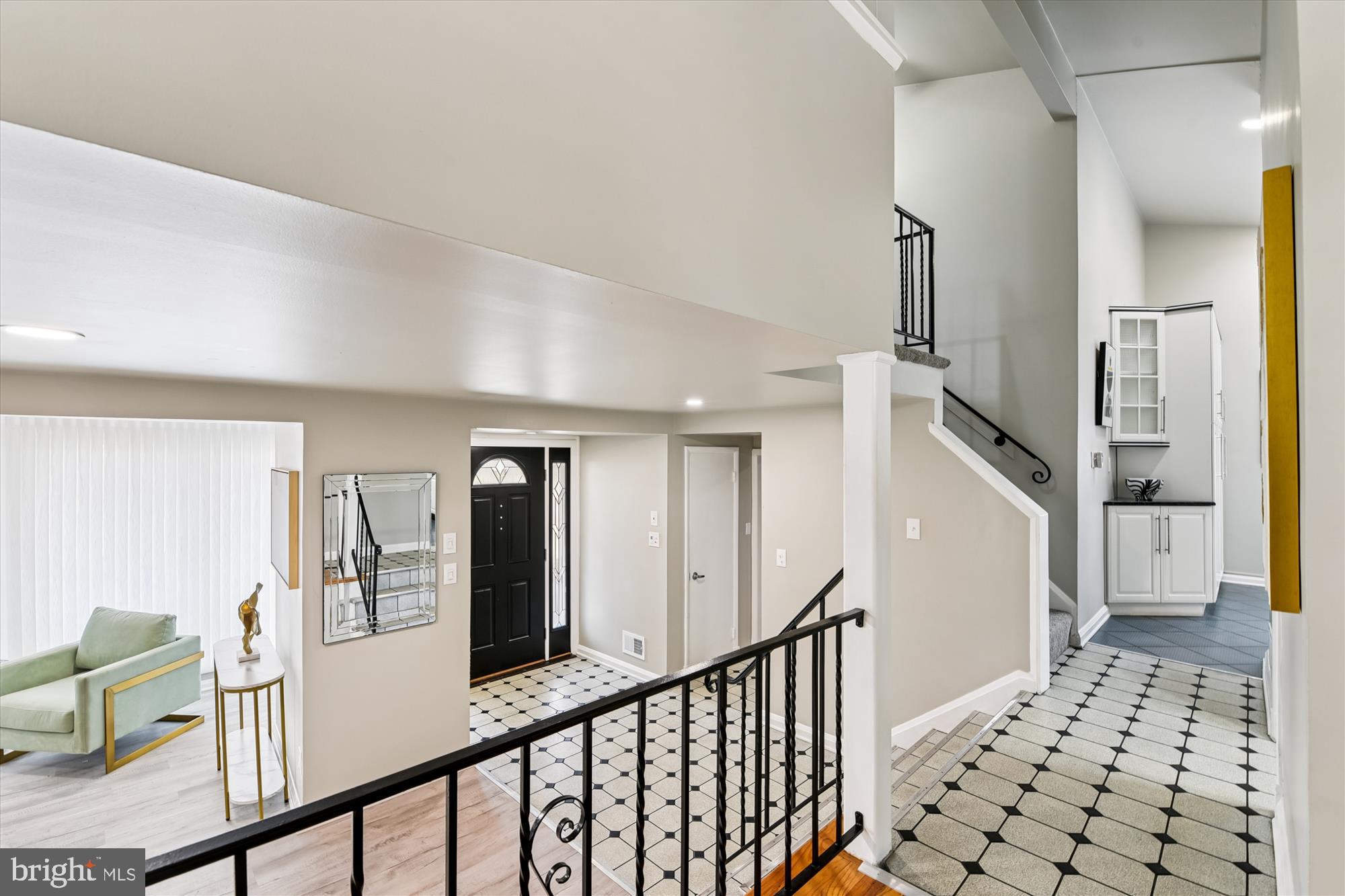 SEVEN MILE - Residential