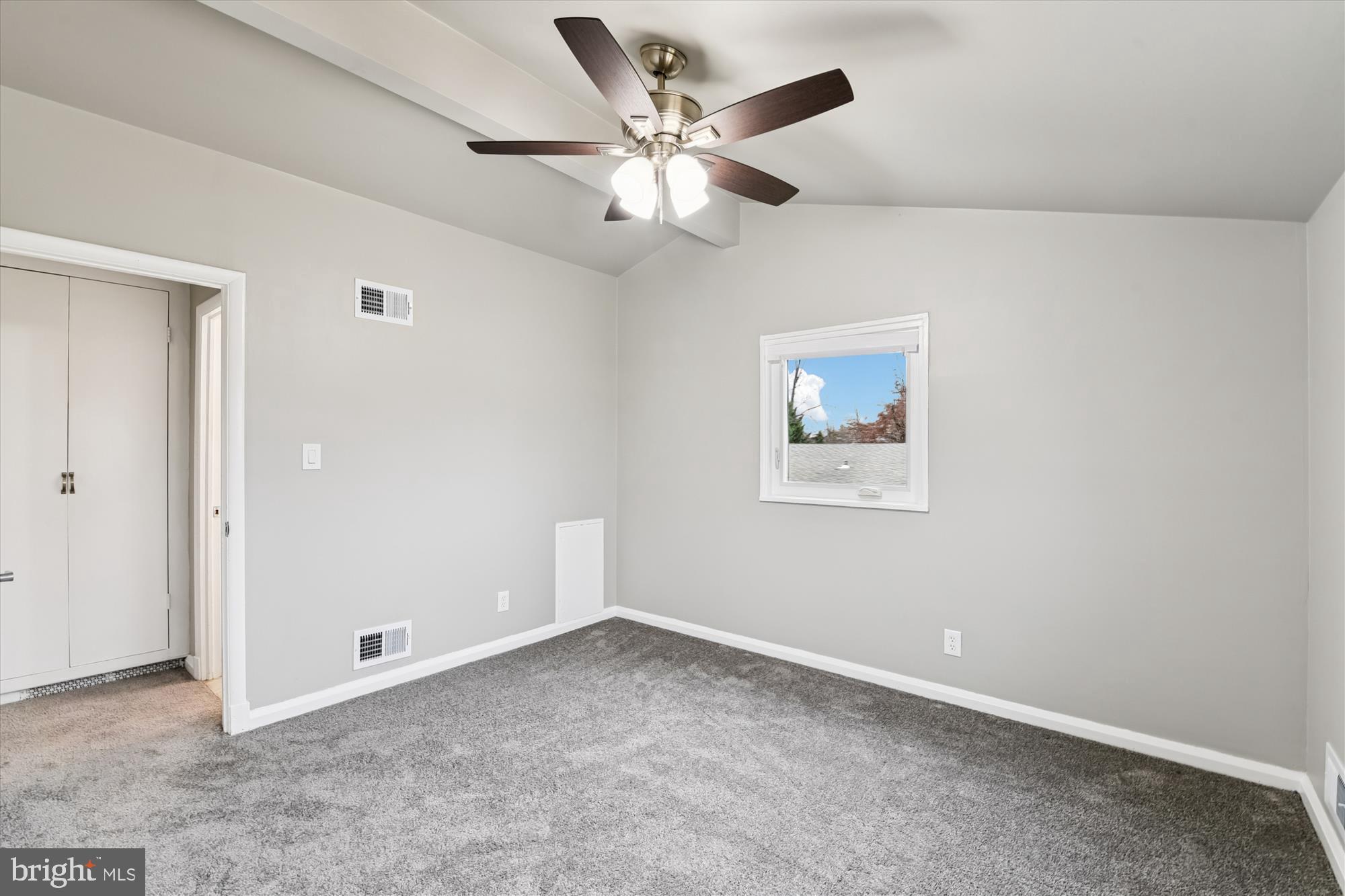 SEVEN MILE - Residential