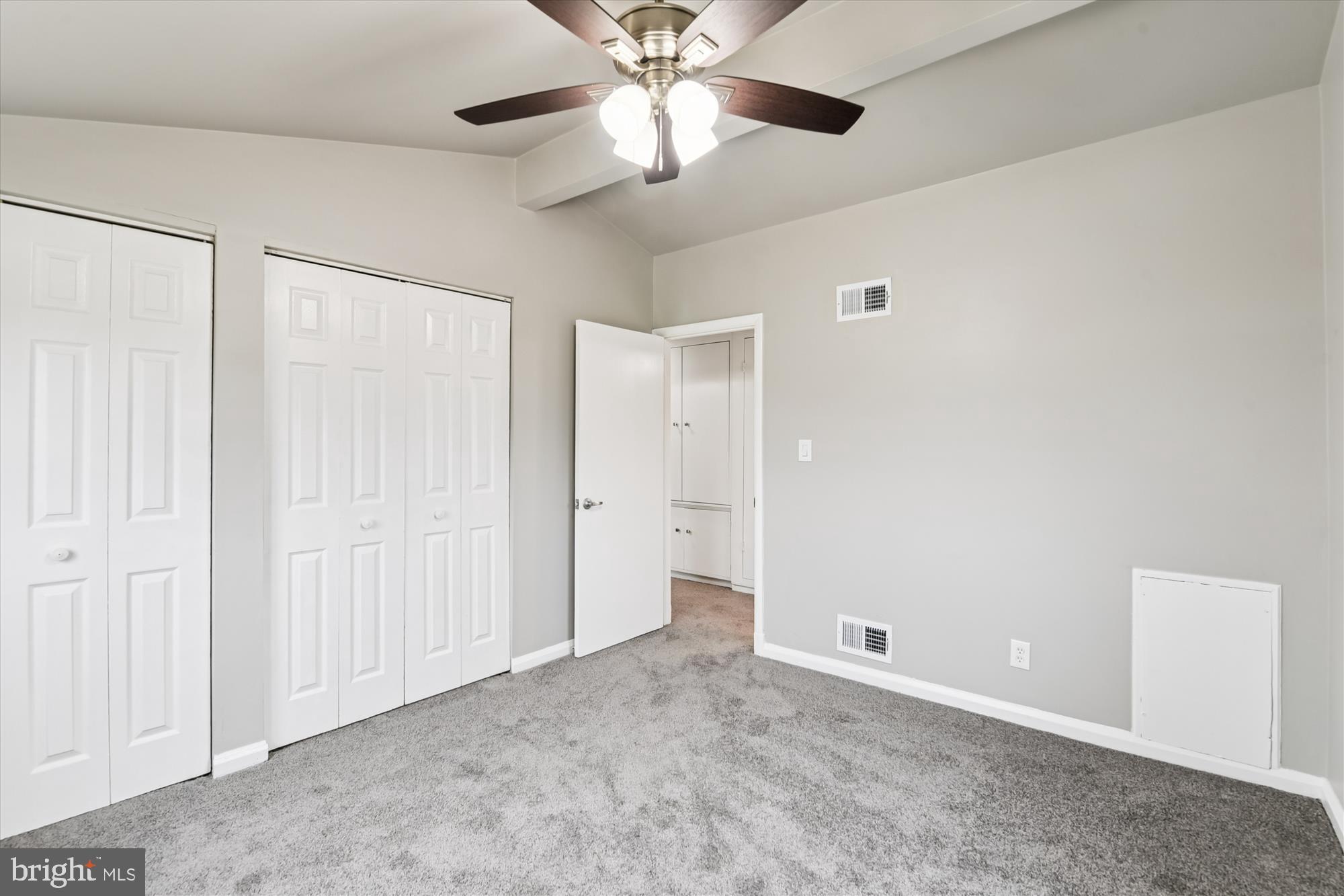 SEVEN MILE - Residential