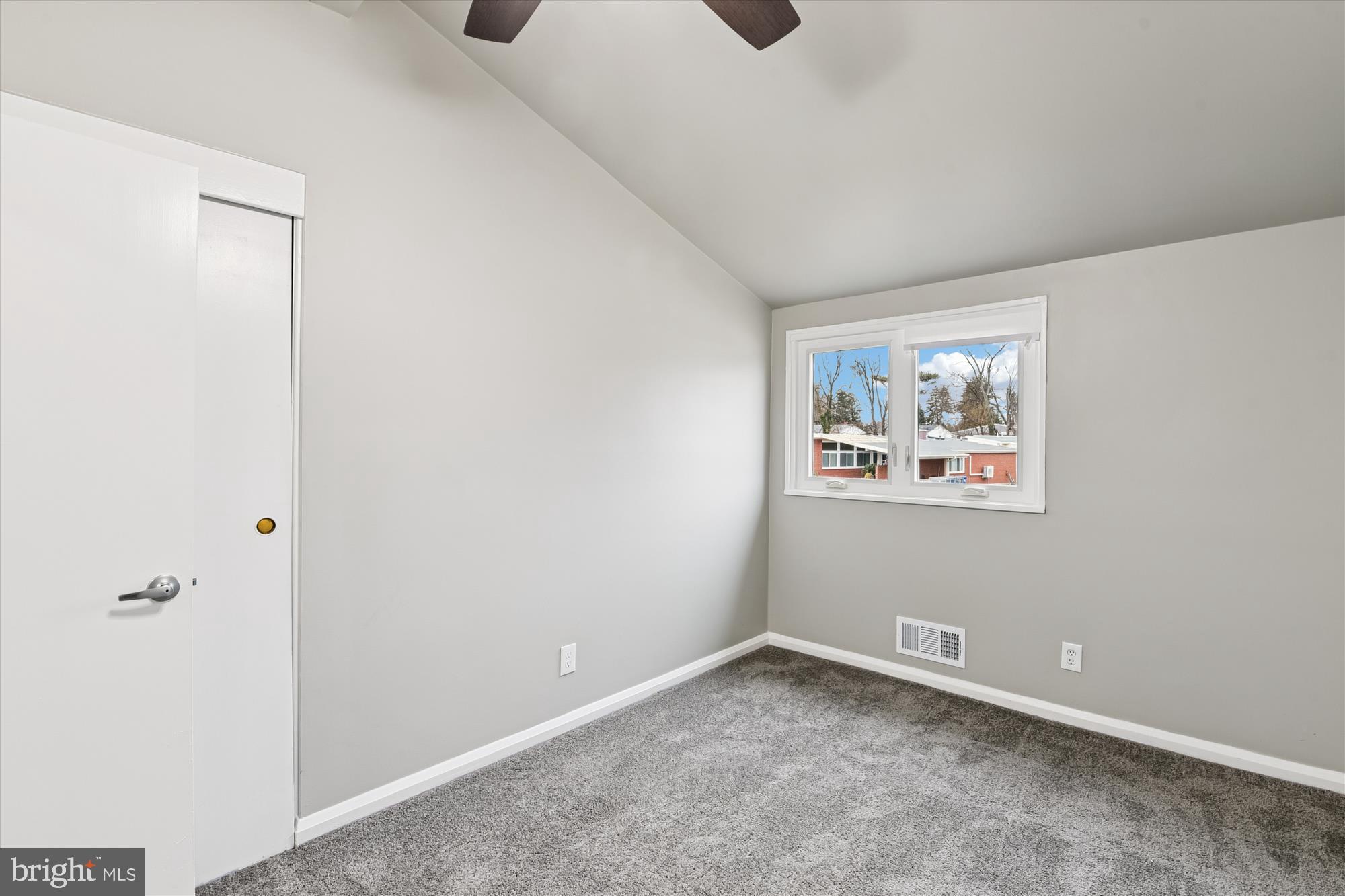 SEVEN MILE - Residential