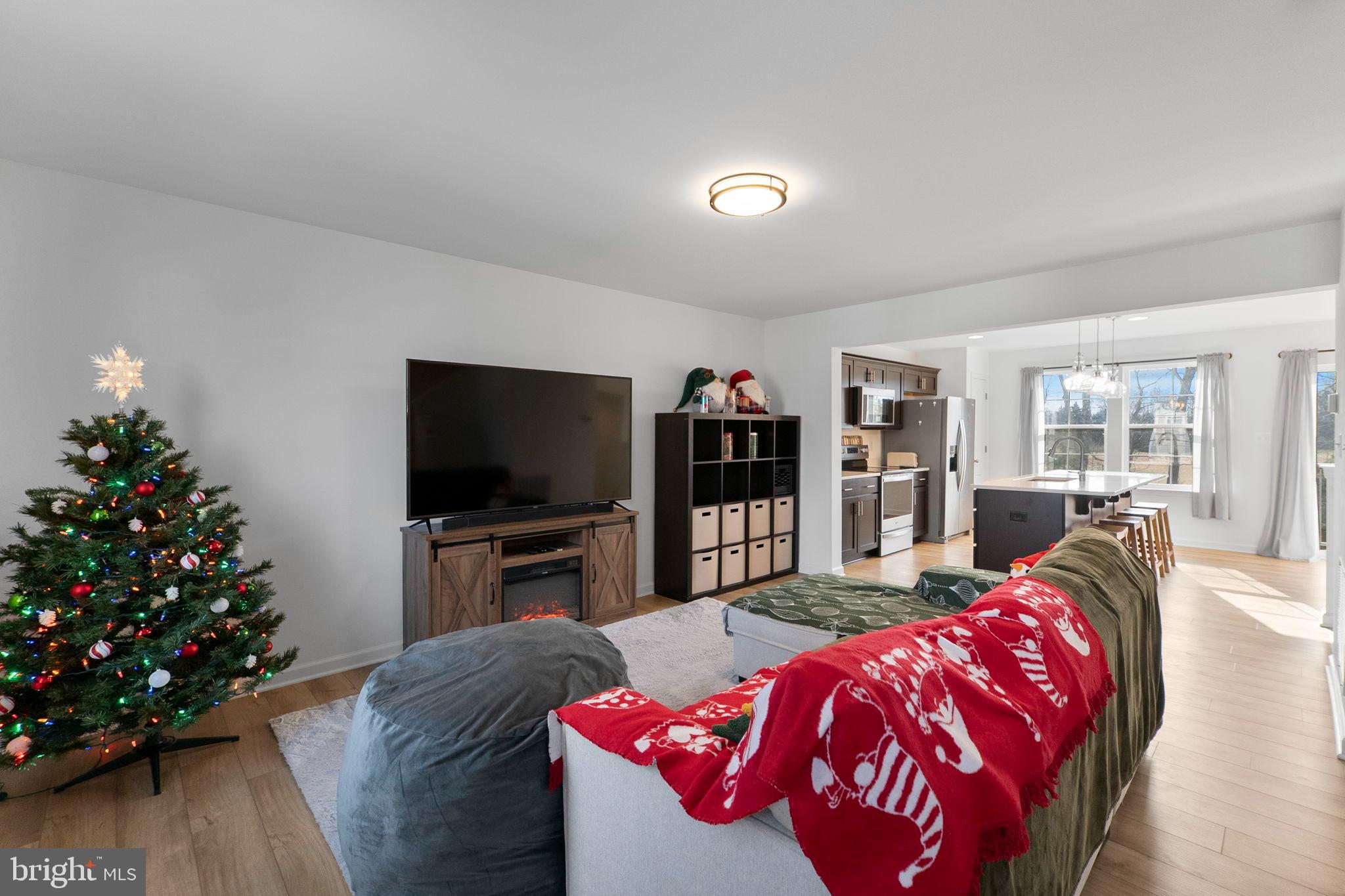 MCCAULEY CROSSING - Residential