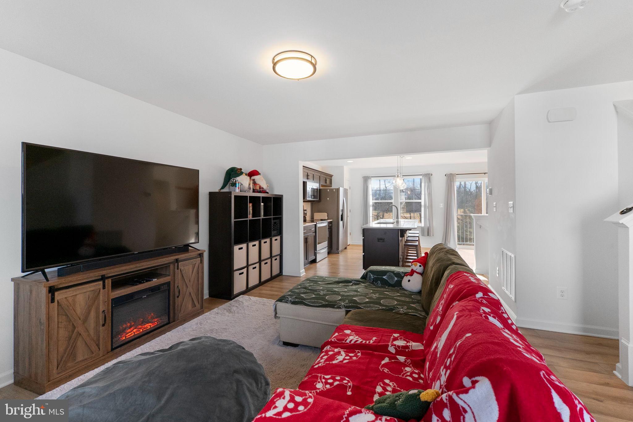 MCCAULEY CROSSING - Residential