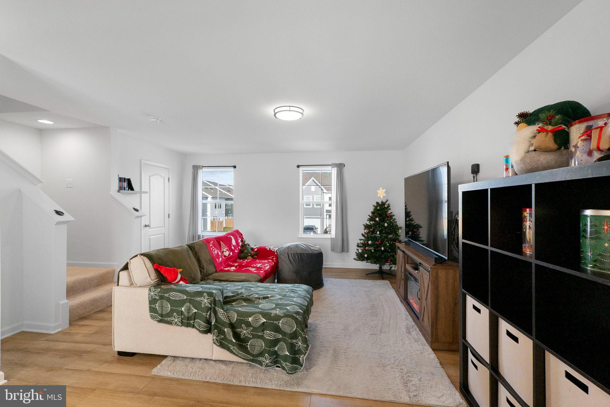 MCCAULEY CROSSING - Residential