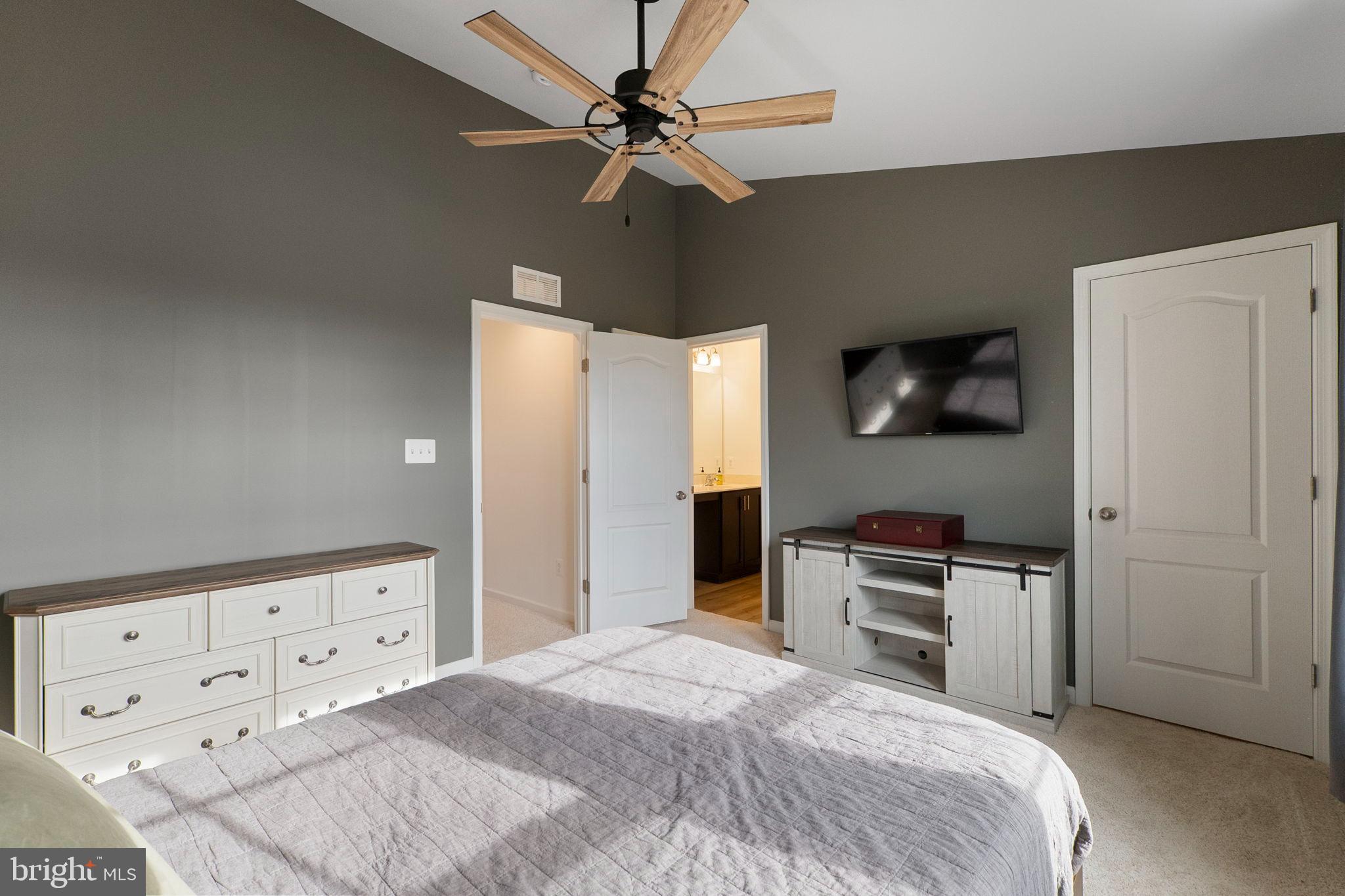 MCCAULEY CROSSING - Residential