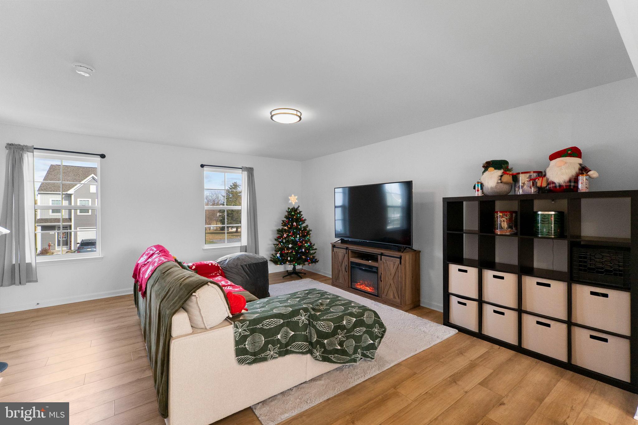 MCCAULEY CROSSING - Residential