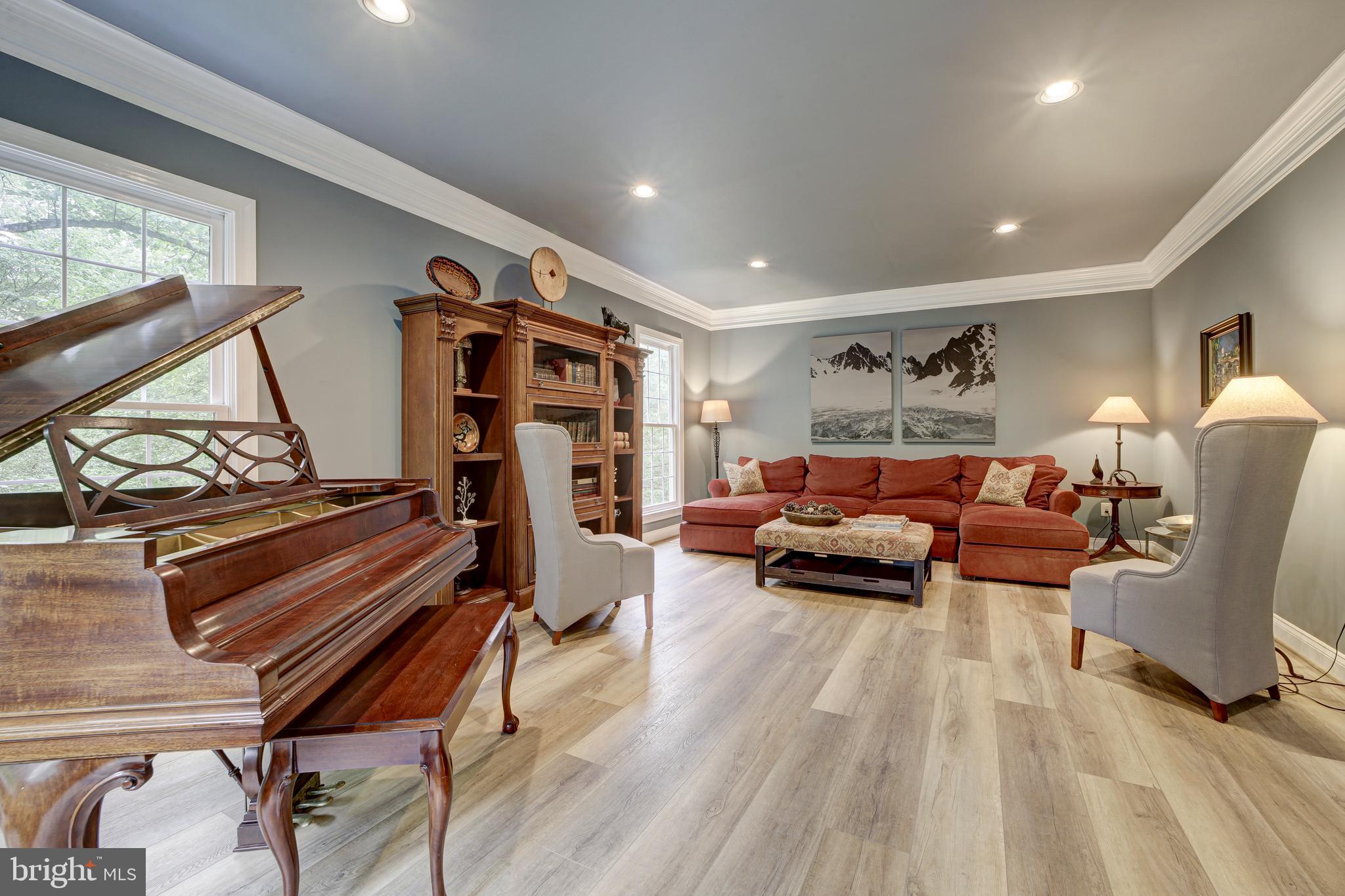 GLEN HILLS - Residential