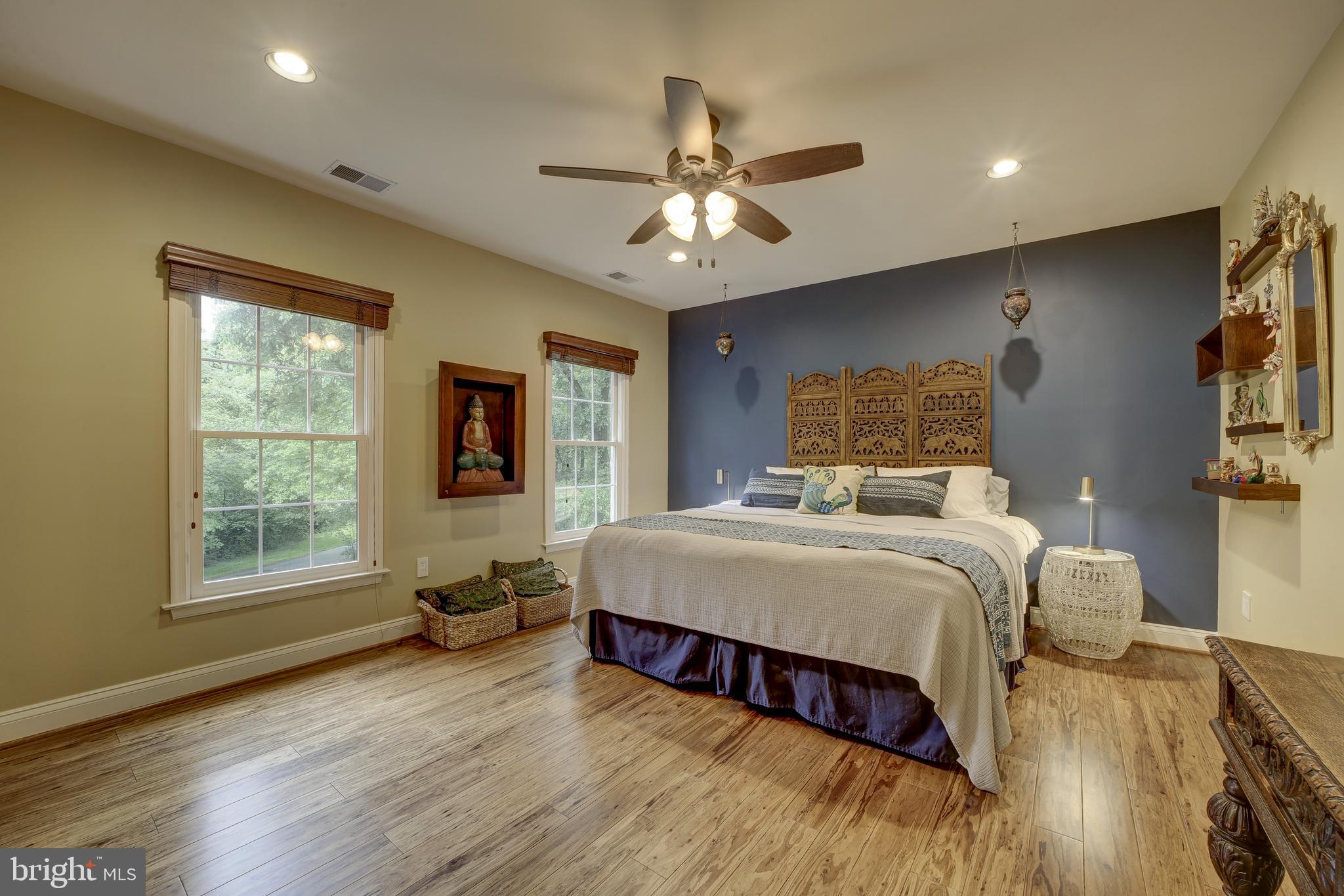 GLEN HILLS - Residential