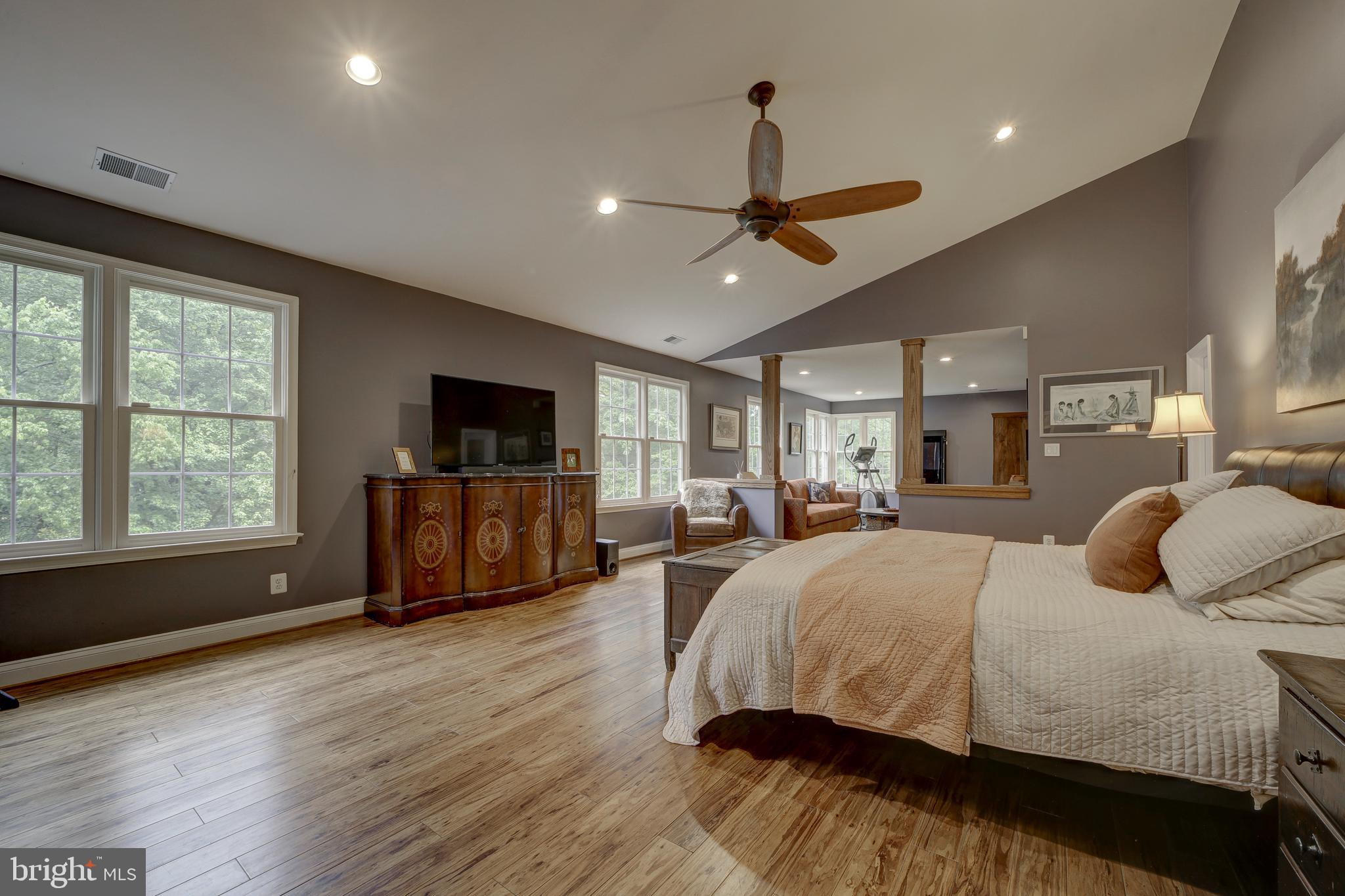 GLEN HILLS - Residential