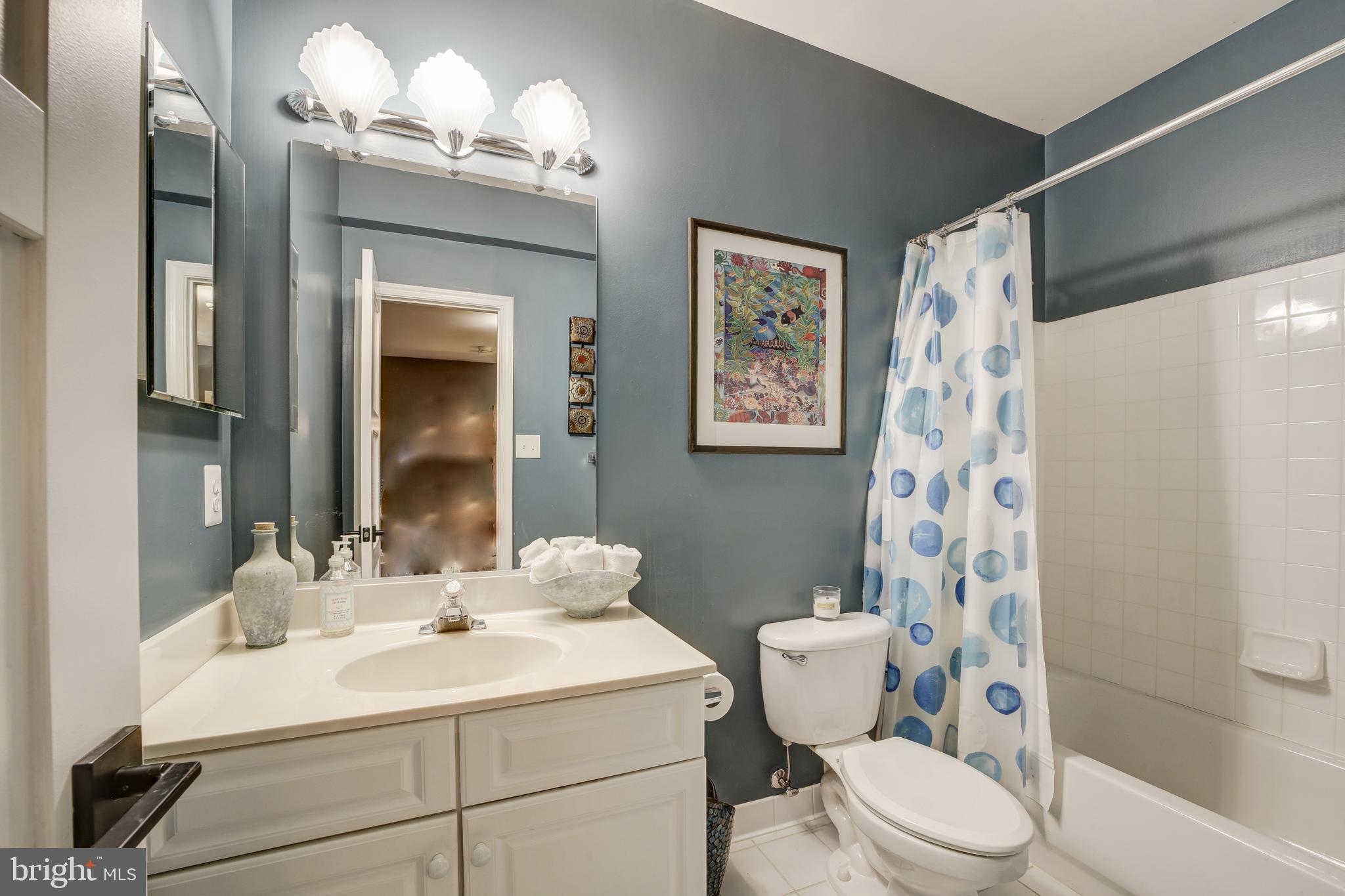 GLEN HILLS - Residential