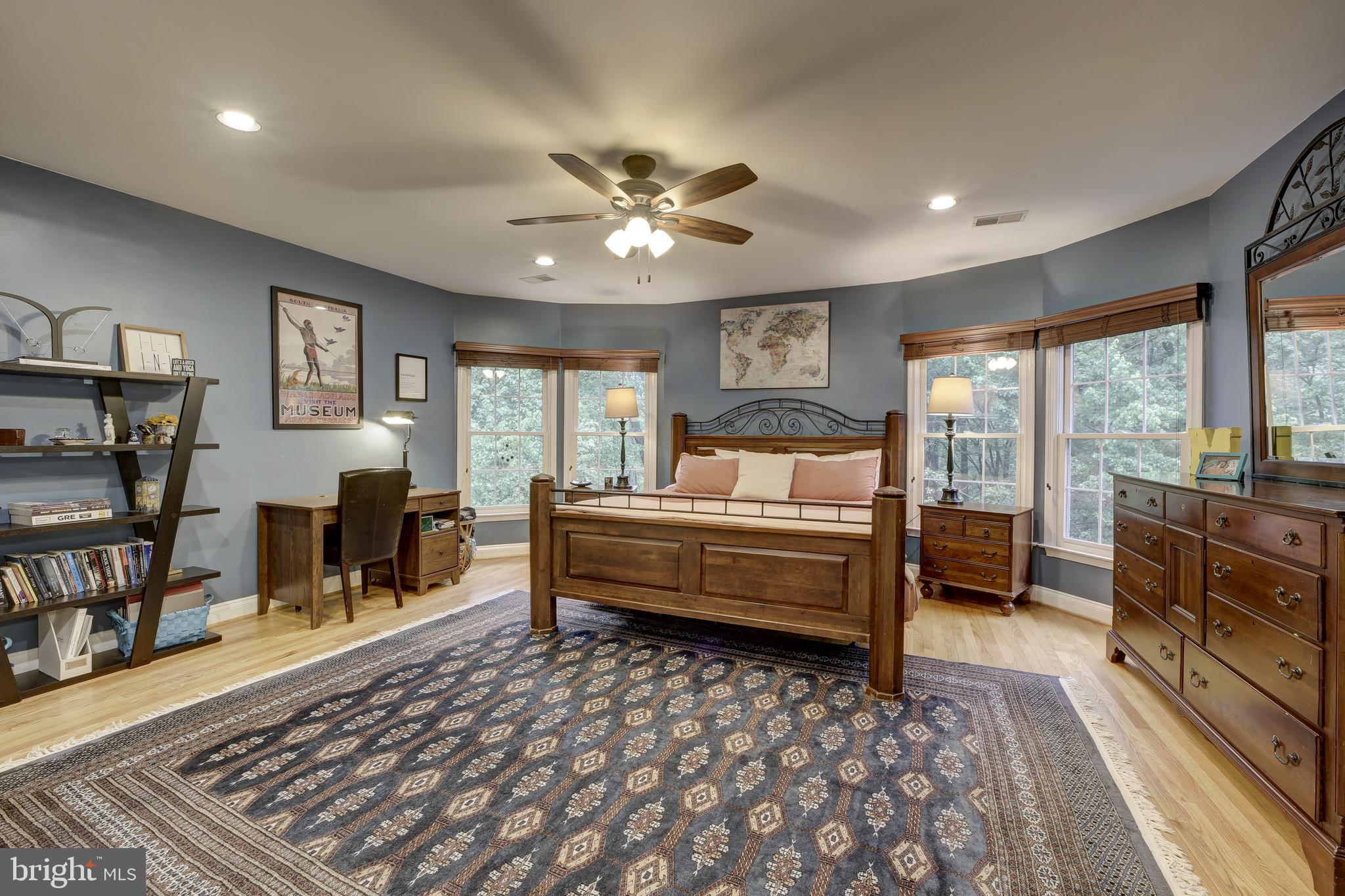 GLEN HILLS - Residential