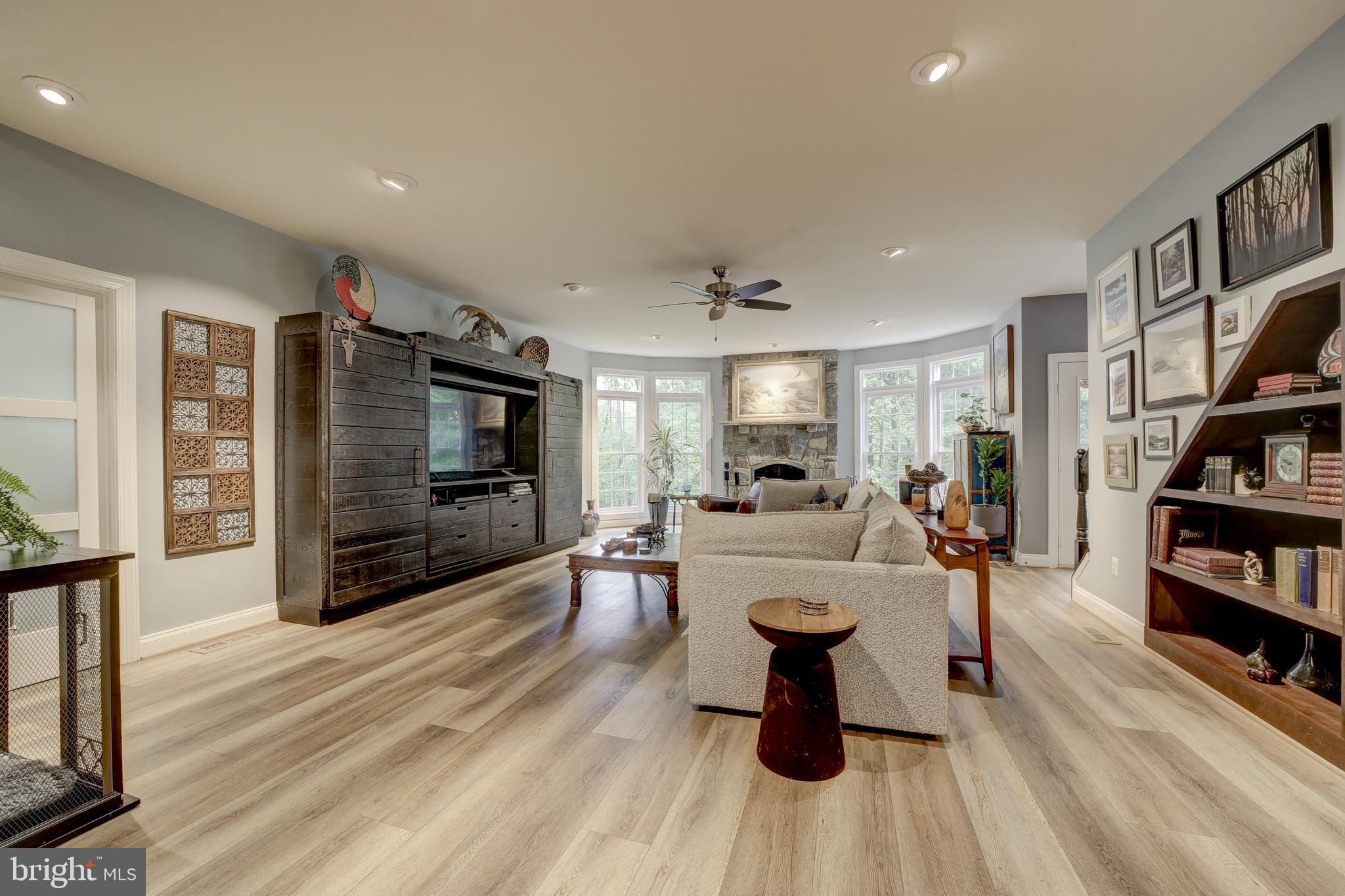 13101 RIDGE DRIVE
