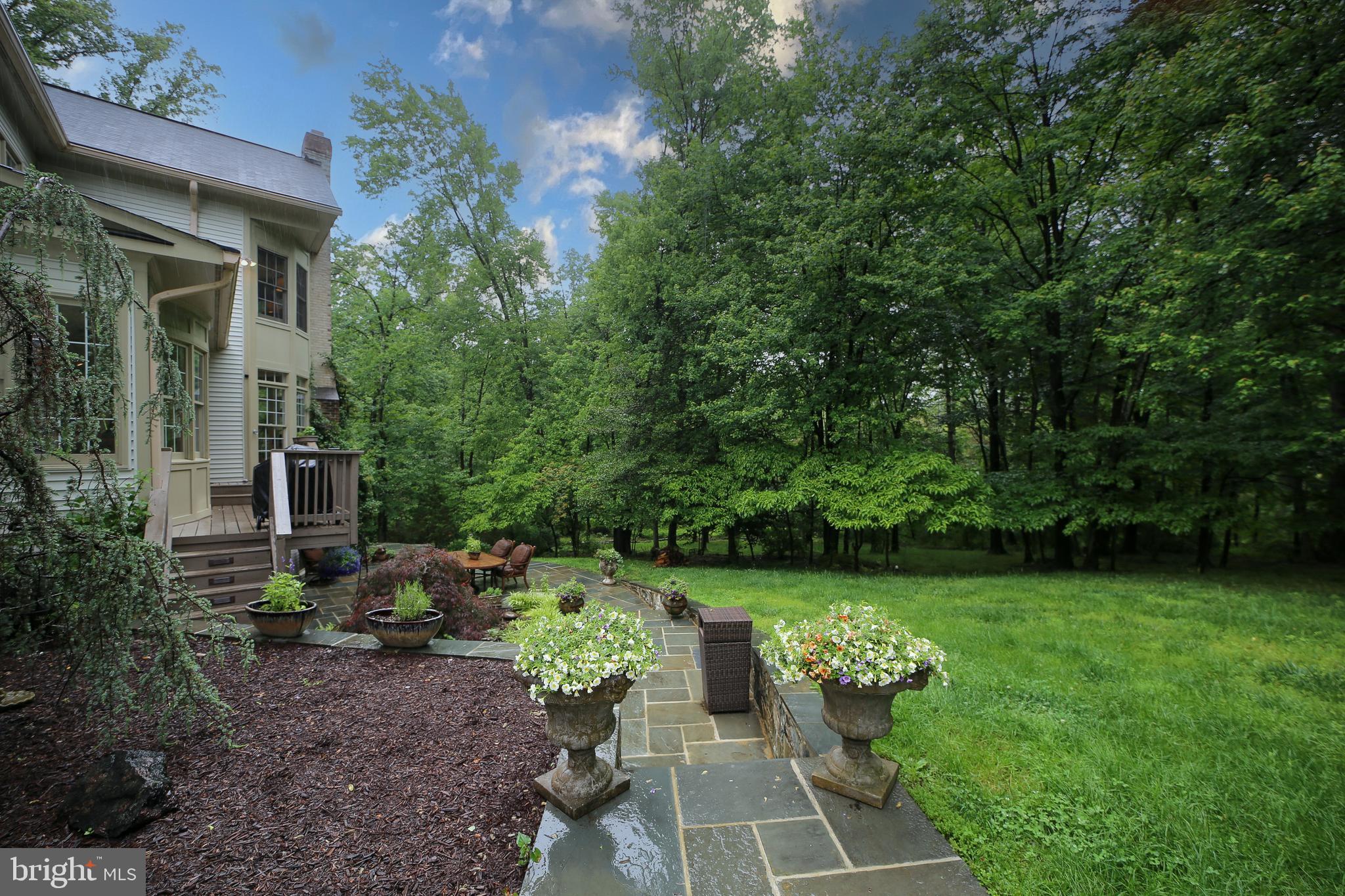 GLEN HILLS - Residential