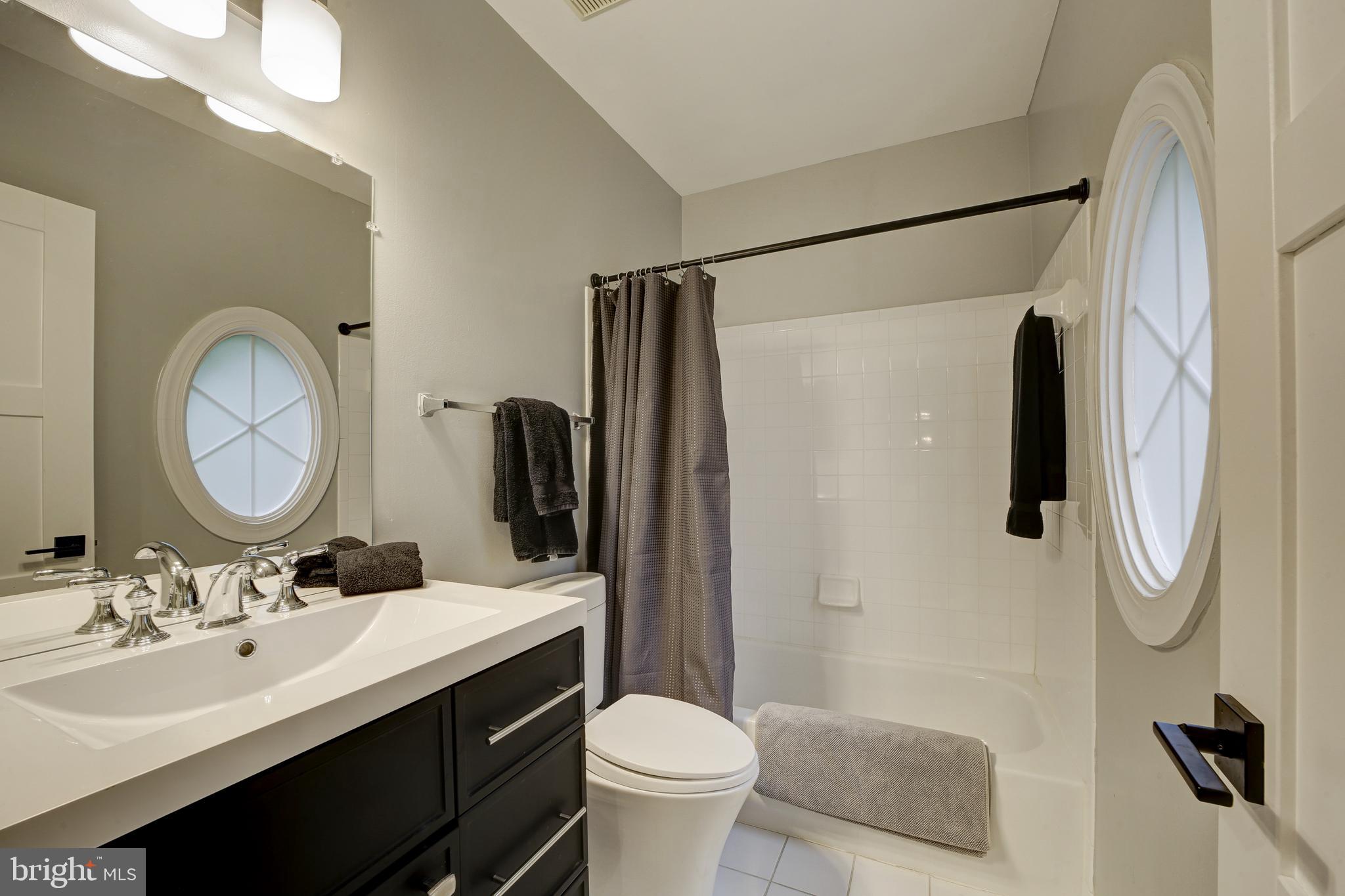 GLEN HILLS - Residential