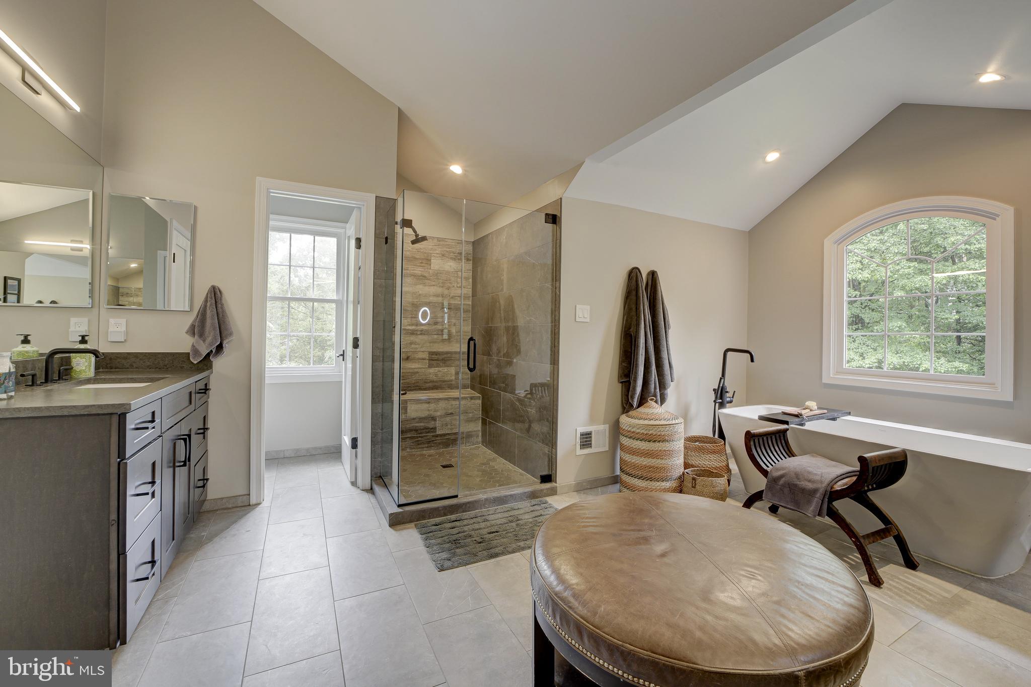 GLEN HILLS - Residential