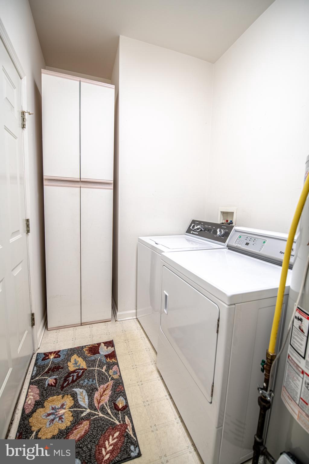 LEGACY OAKS - Residential