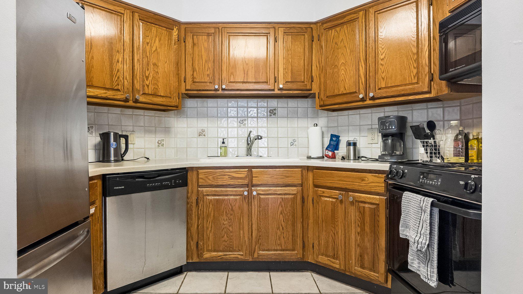 2018 WALNUT STREET 32 9K