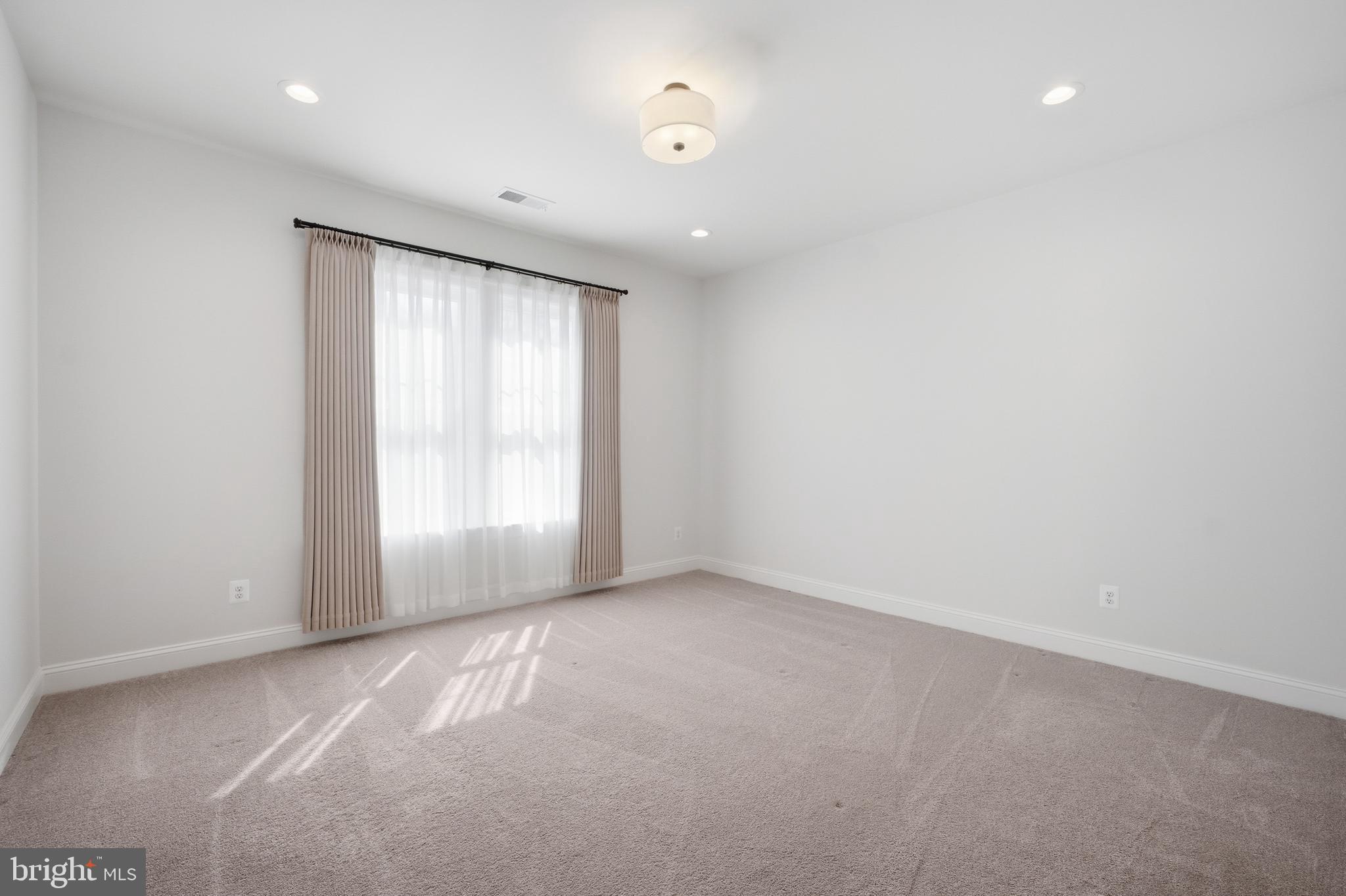 POTOMAC HILLS - Residential