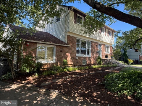Homes For Sale - 202 Fountain Court<br/> Baltimore County, LUTHERVILLE TIMONIUM, MD 21093