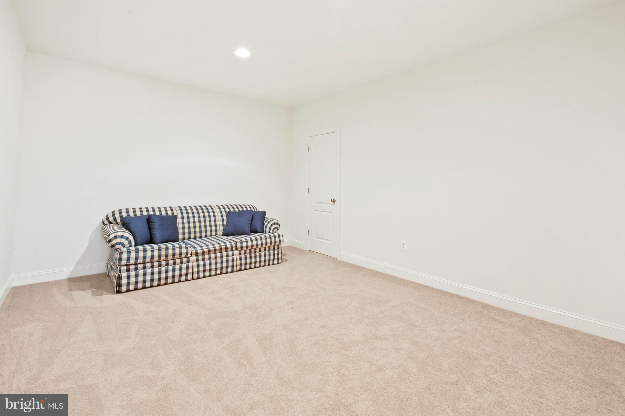 MARTIN MEADOWS - Residential