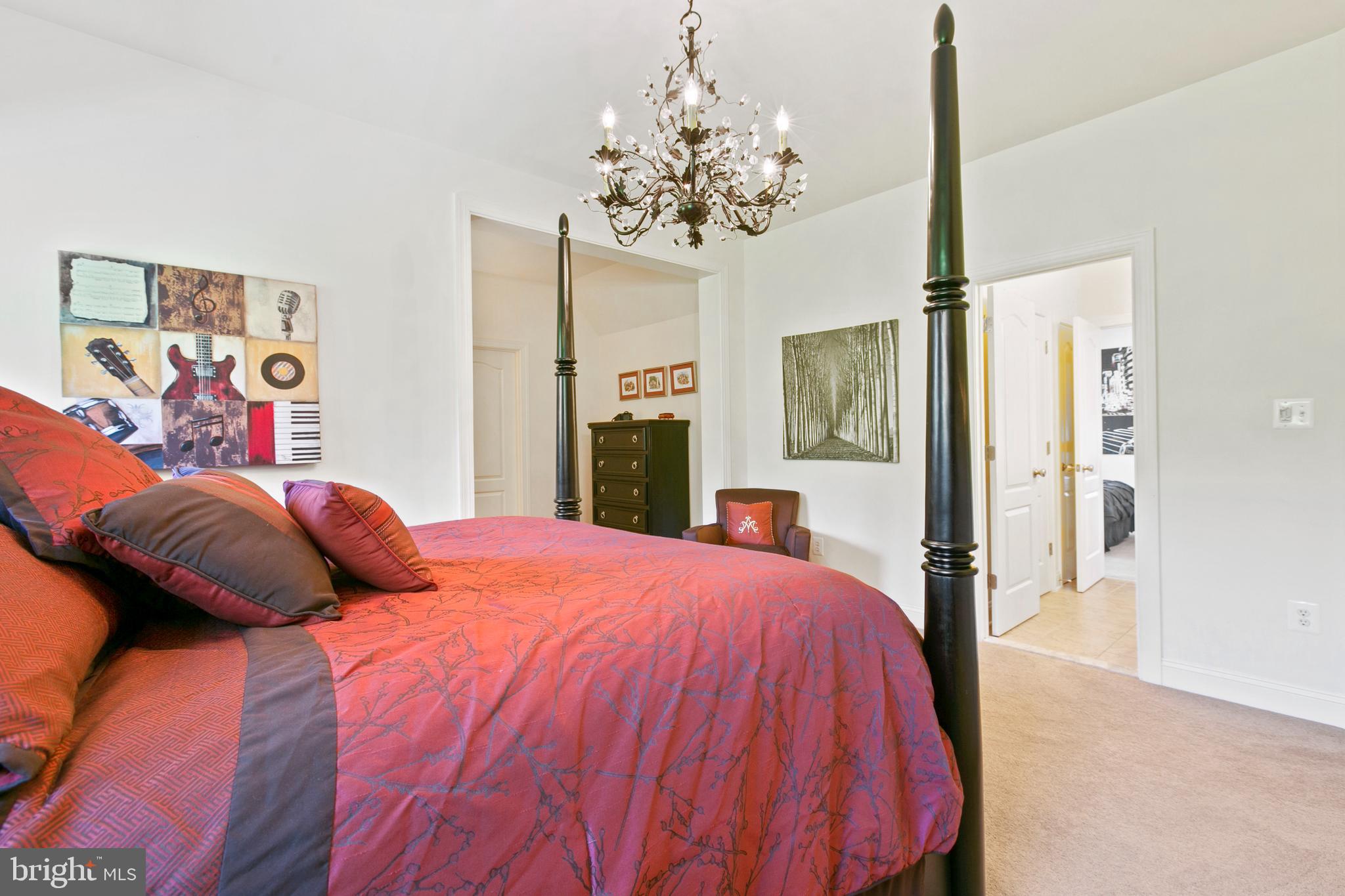 MARTIN MEADOWS - Residential