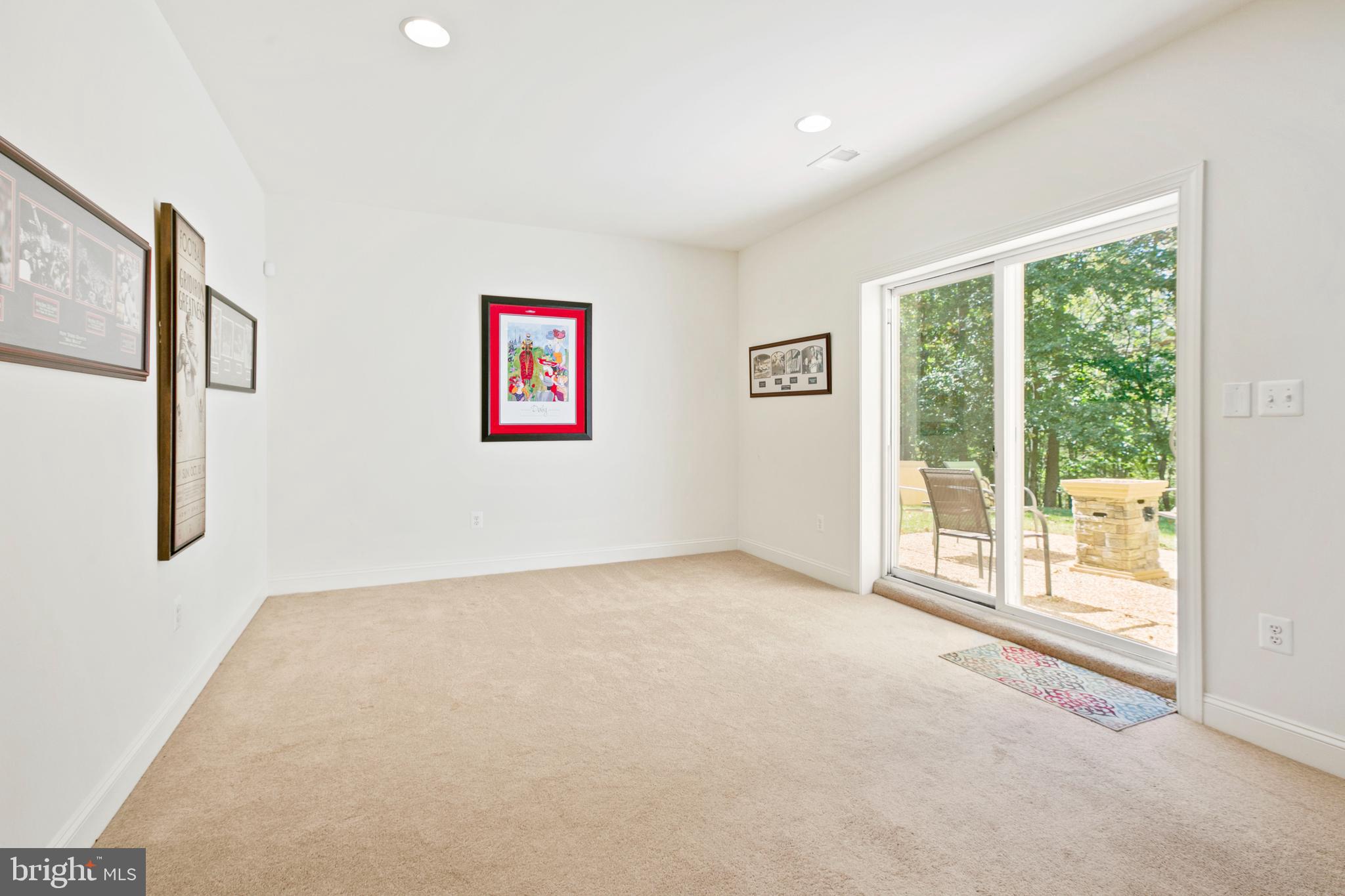 MARTIN MEADOWS - Residential