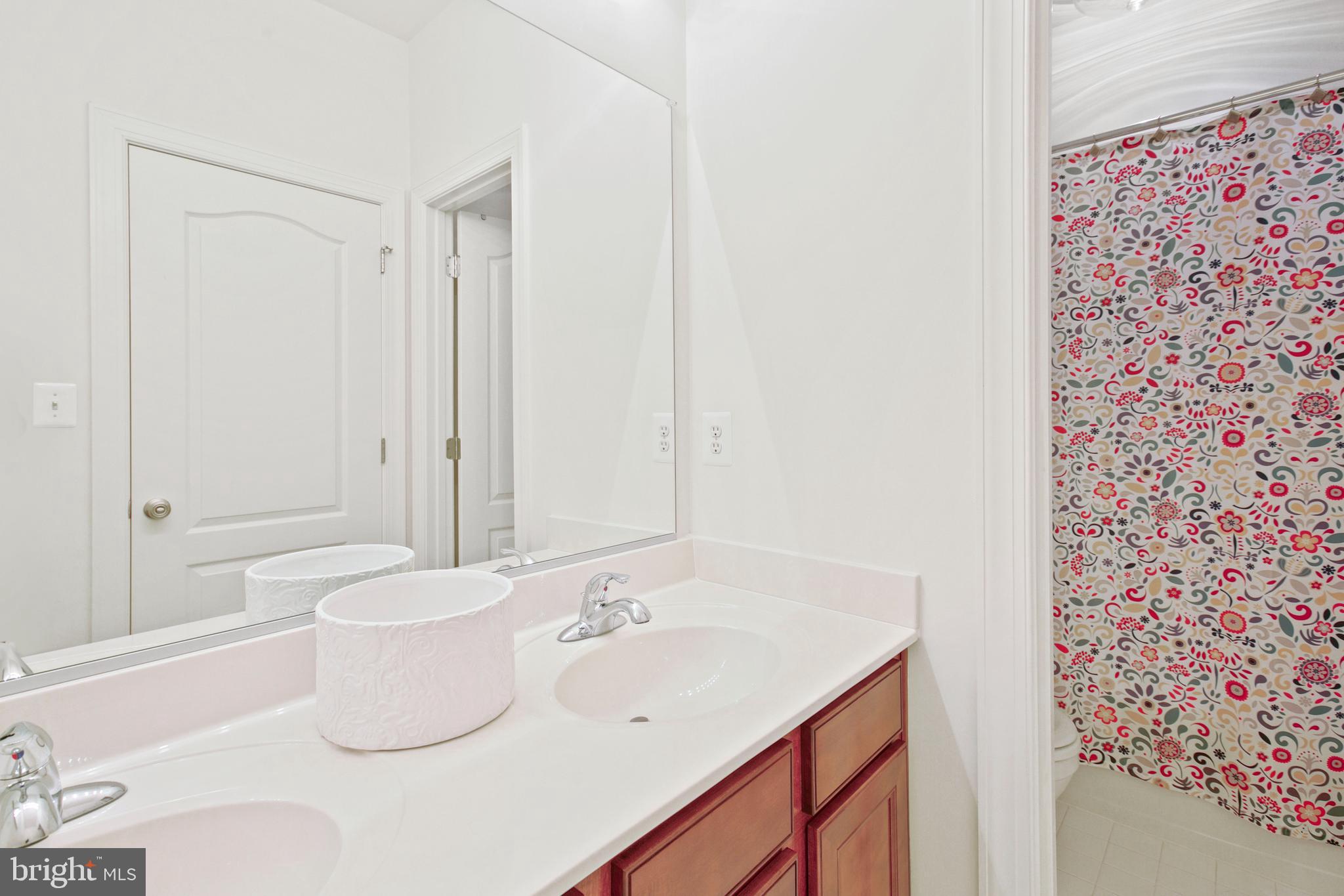 MARTIN MEADOWS - Residential