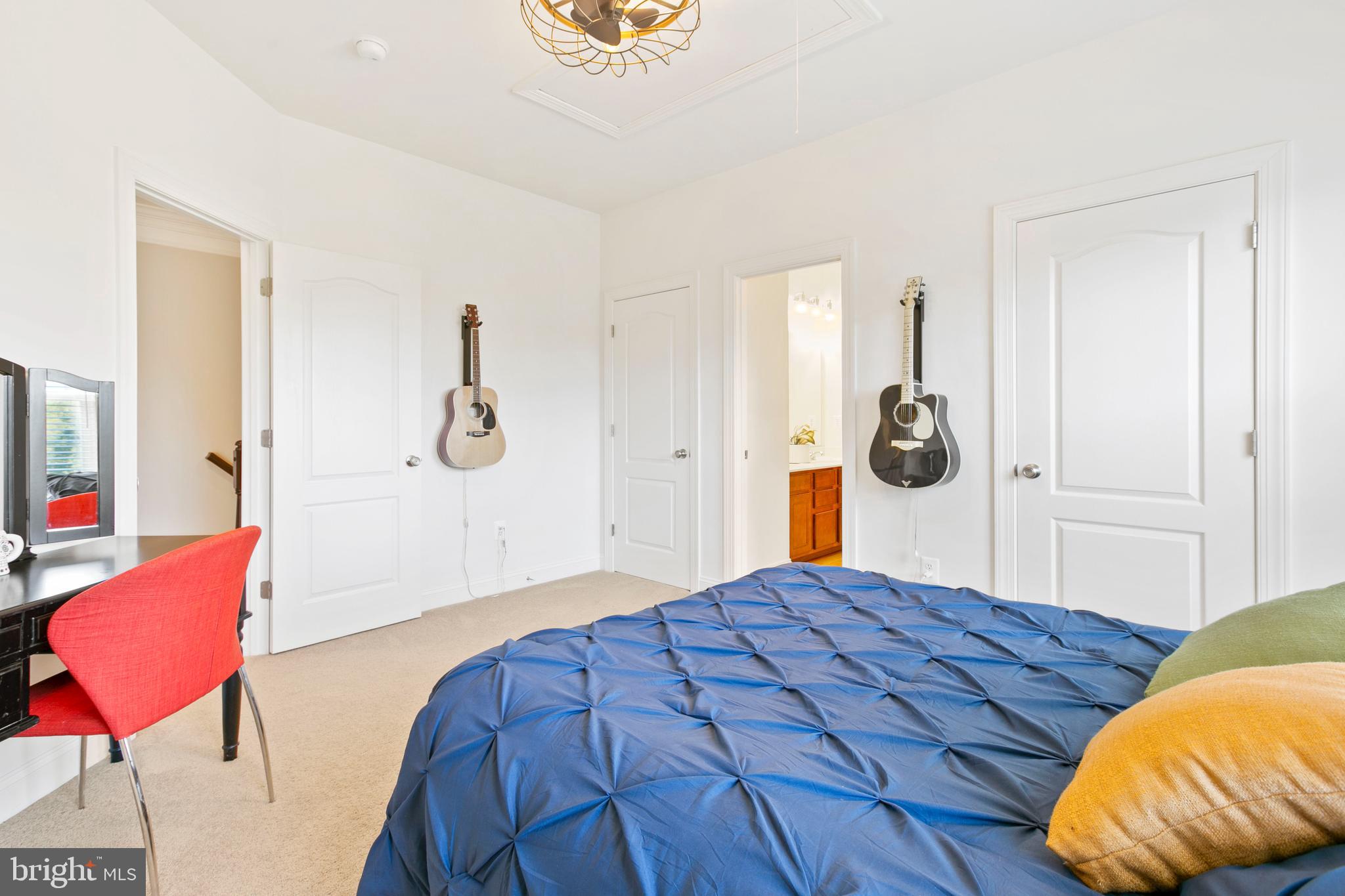 MARTIN MEADOWS - Residential