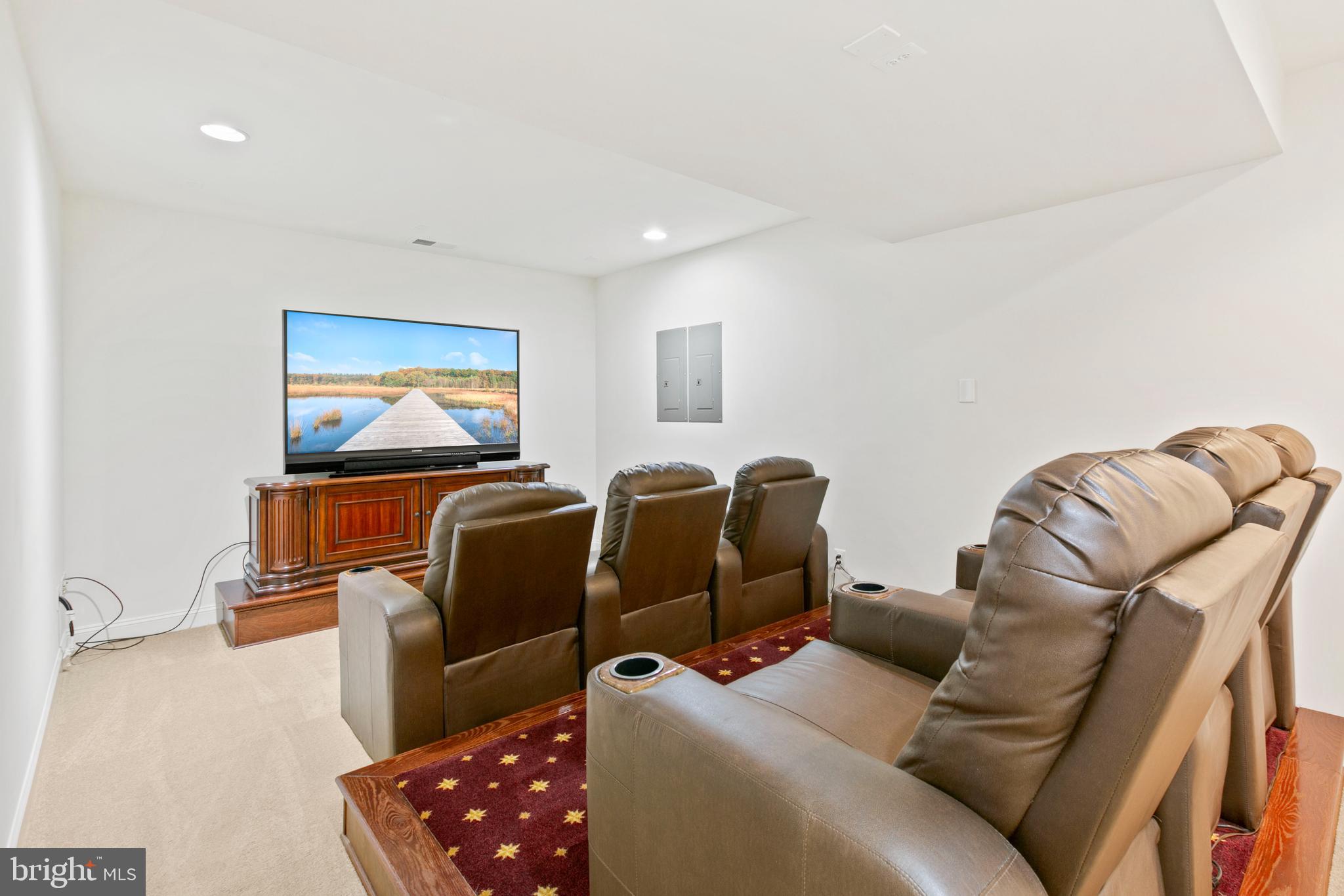 MARTIN MEADOWS - Residential