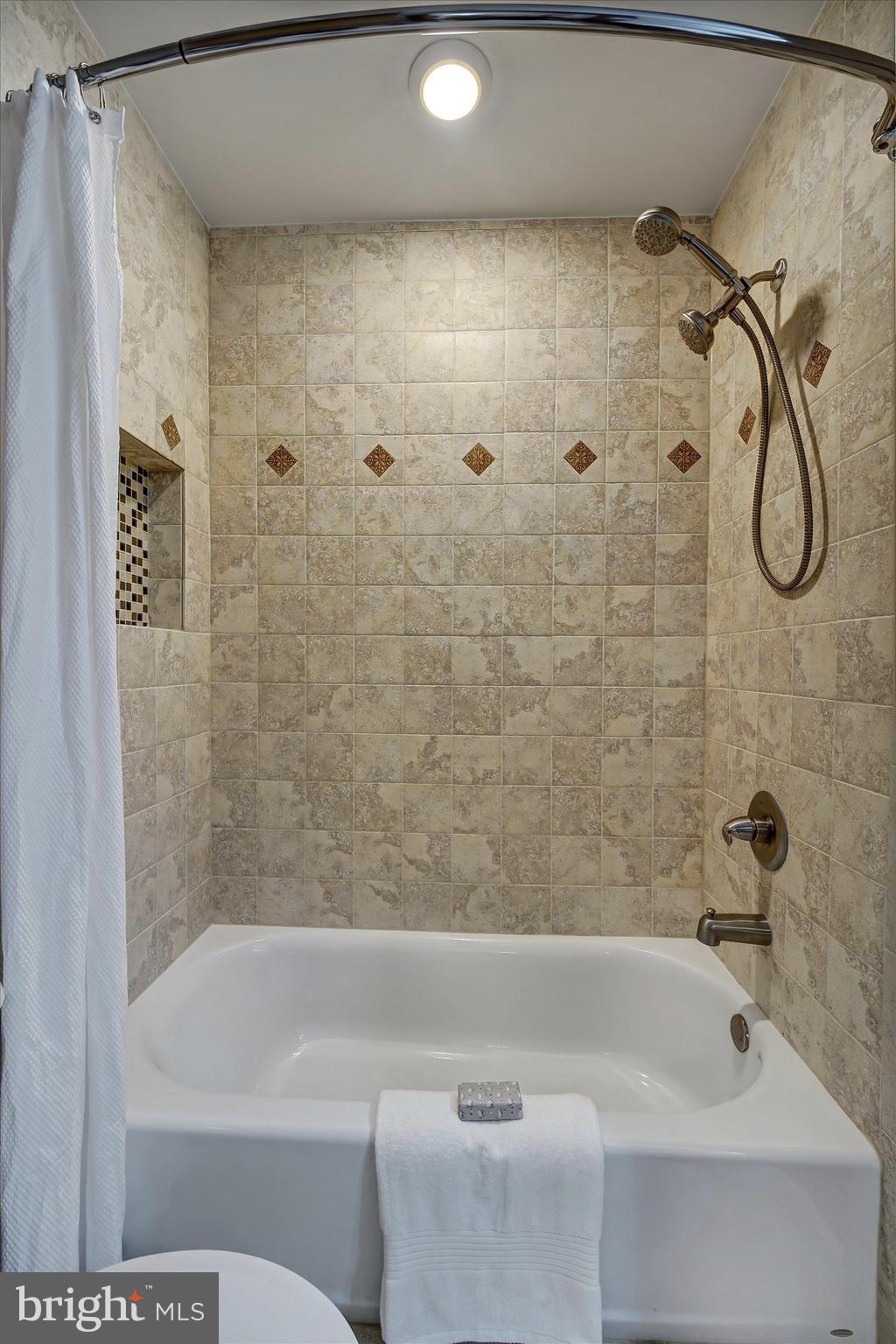 FRANKLIN FARM - Residential