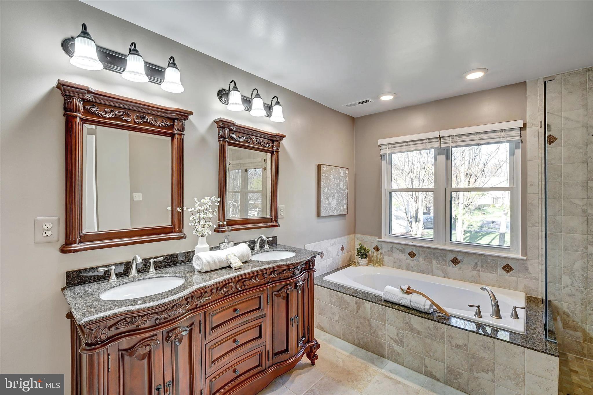 FRANKLIN FARM - Residential