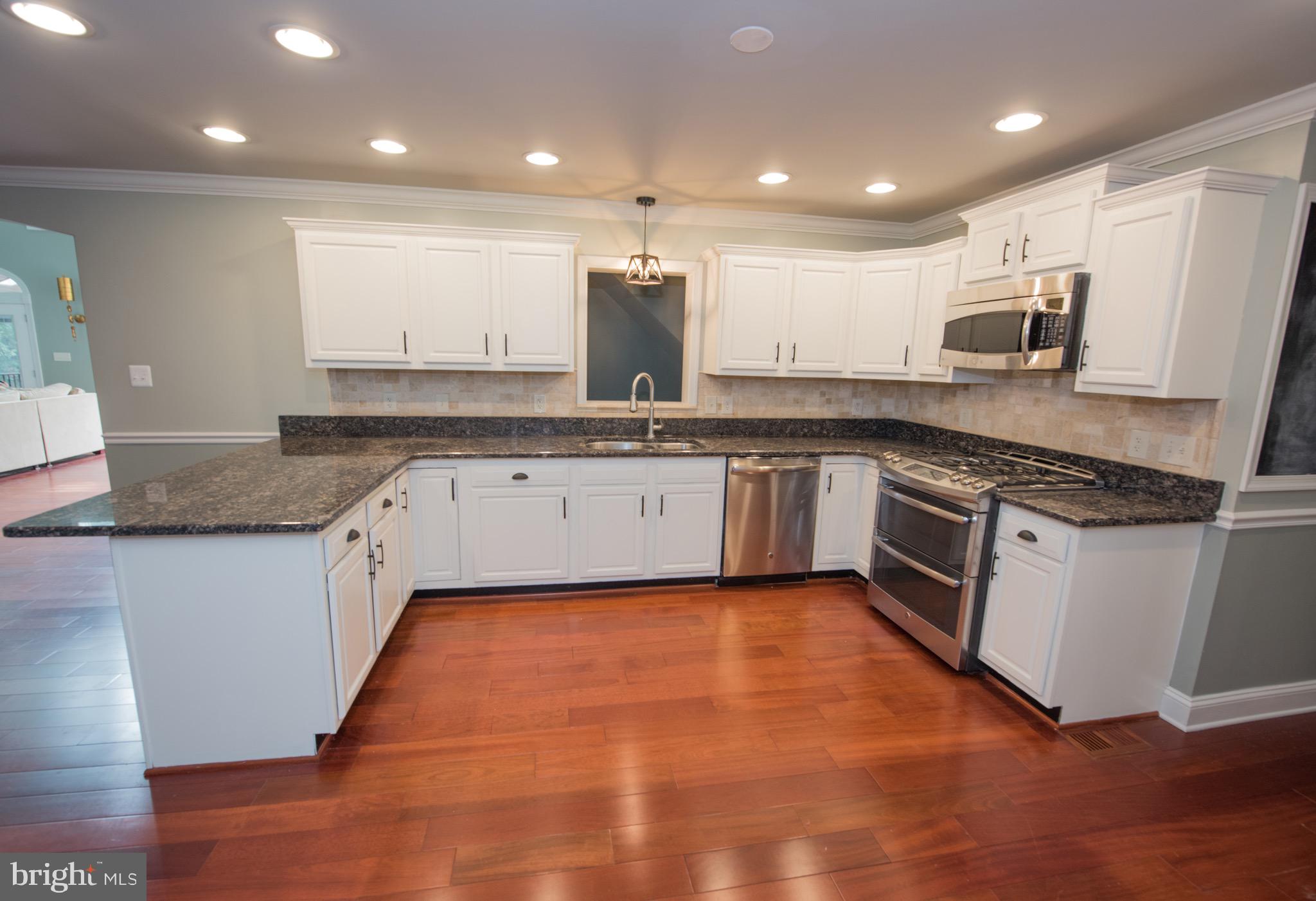 ELVATON ACRES - Residential