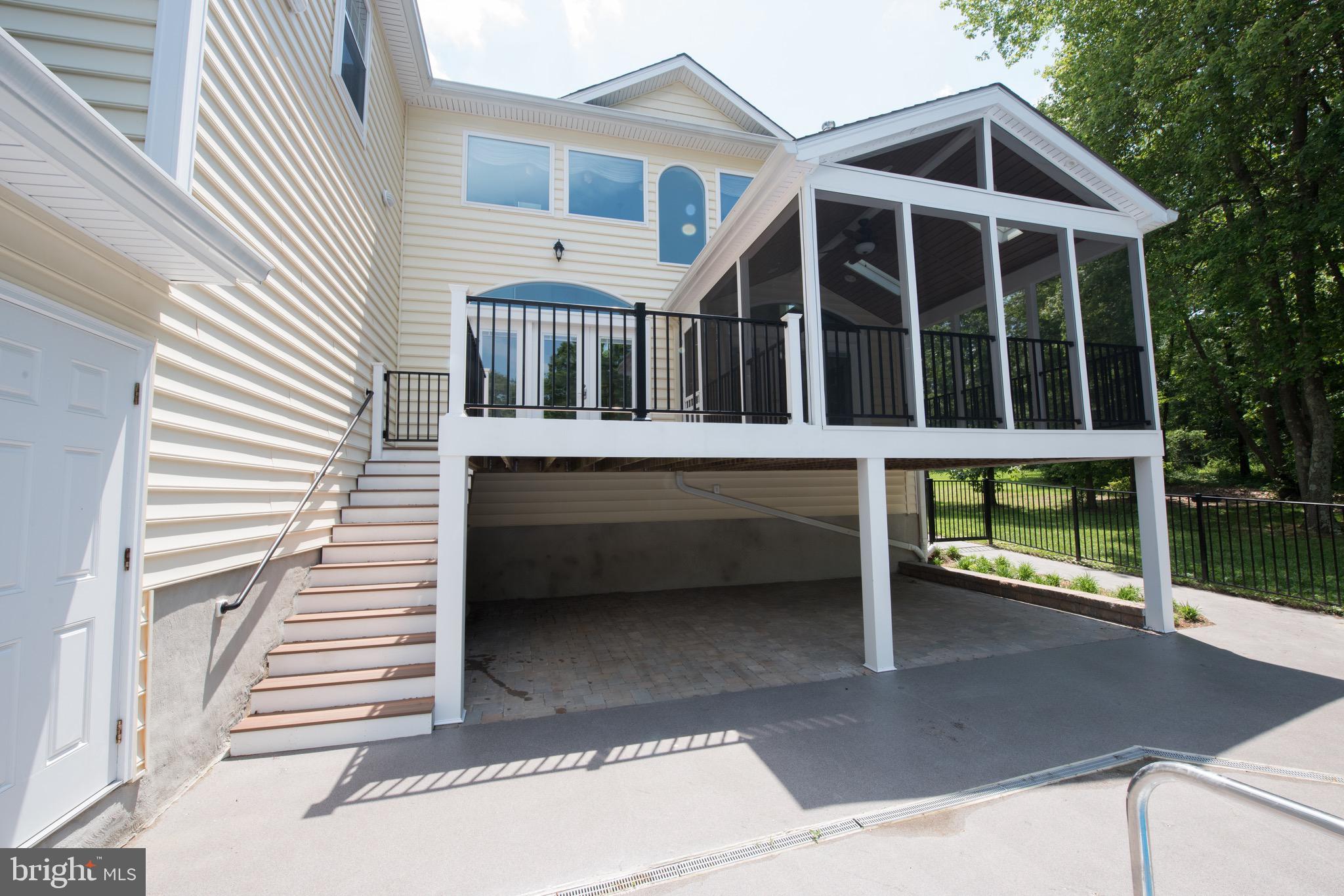 ELVATON ACRES - Residential