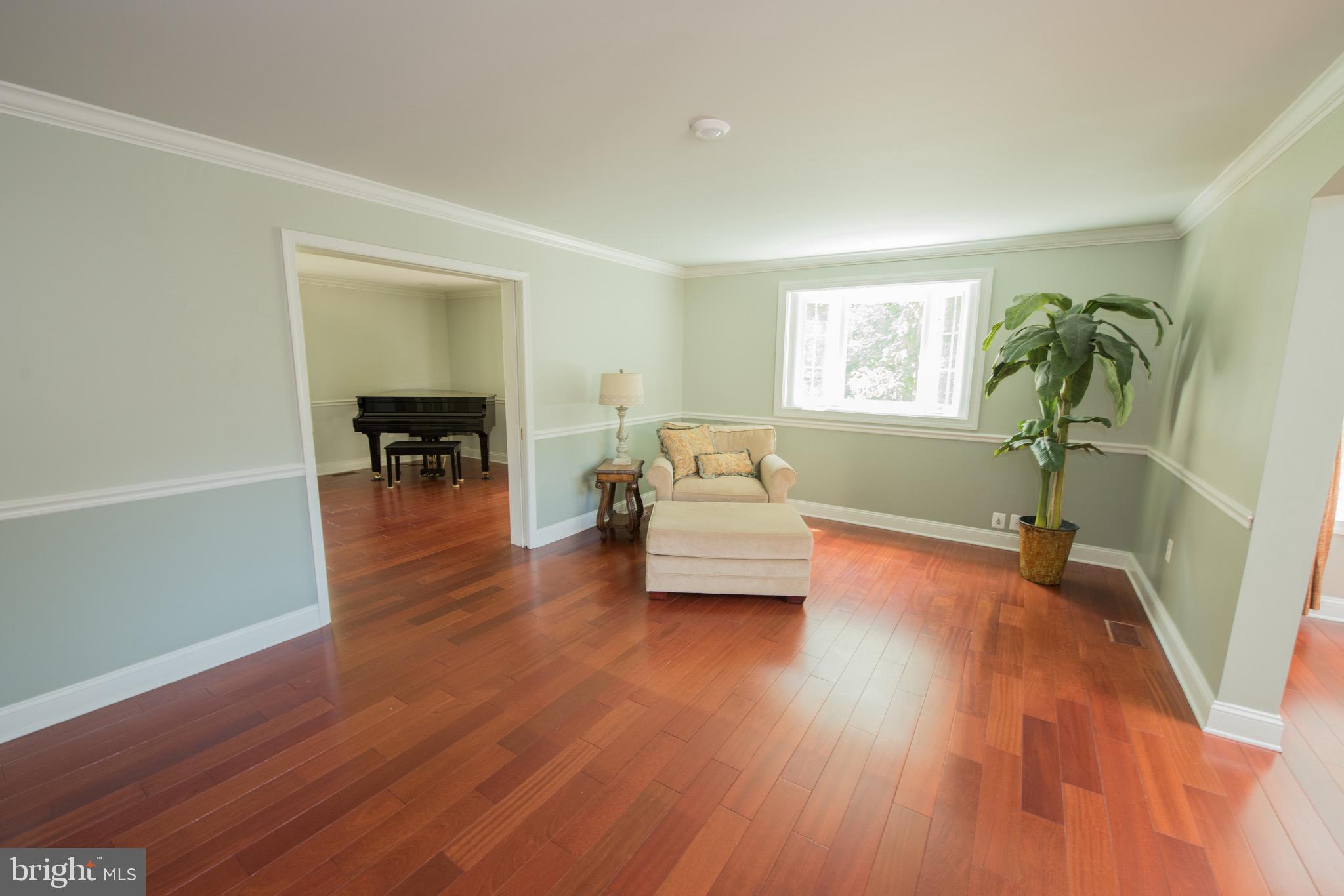 ELVATON ACRES - Residential