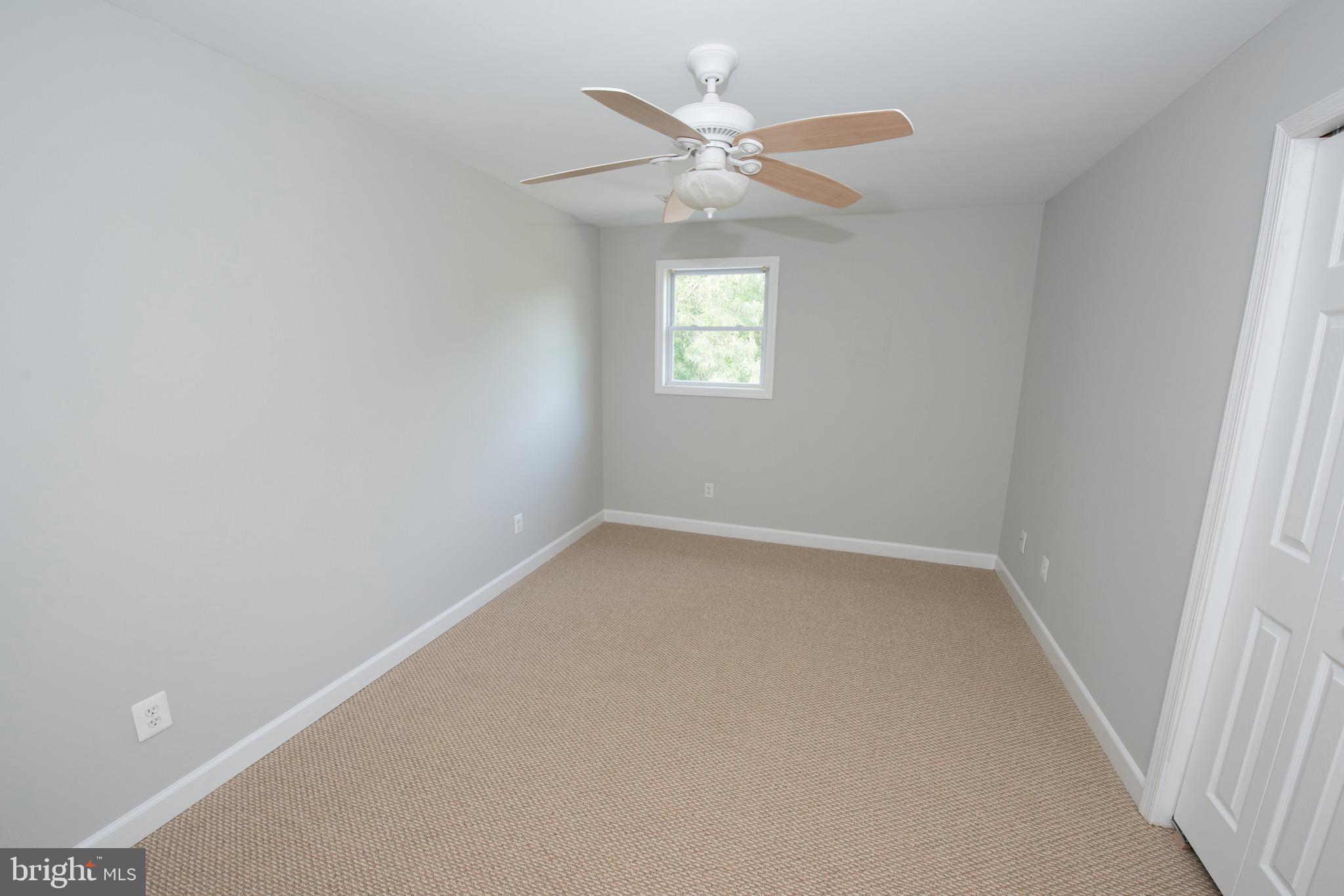 ELVATON ACRES - Residential