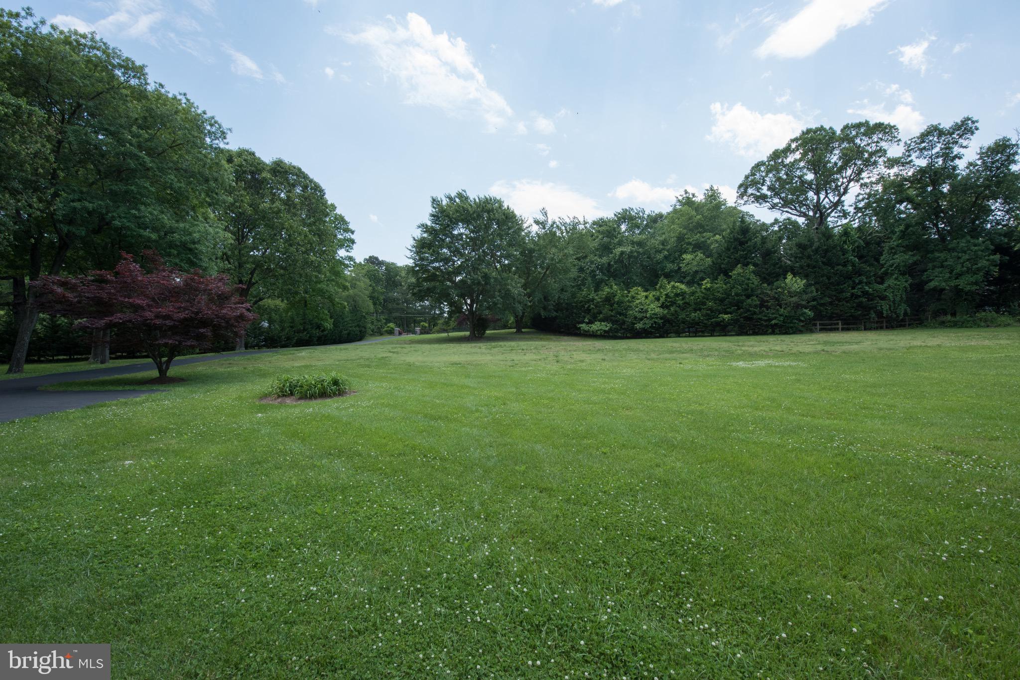 ELVATON ACRES - Residential