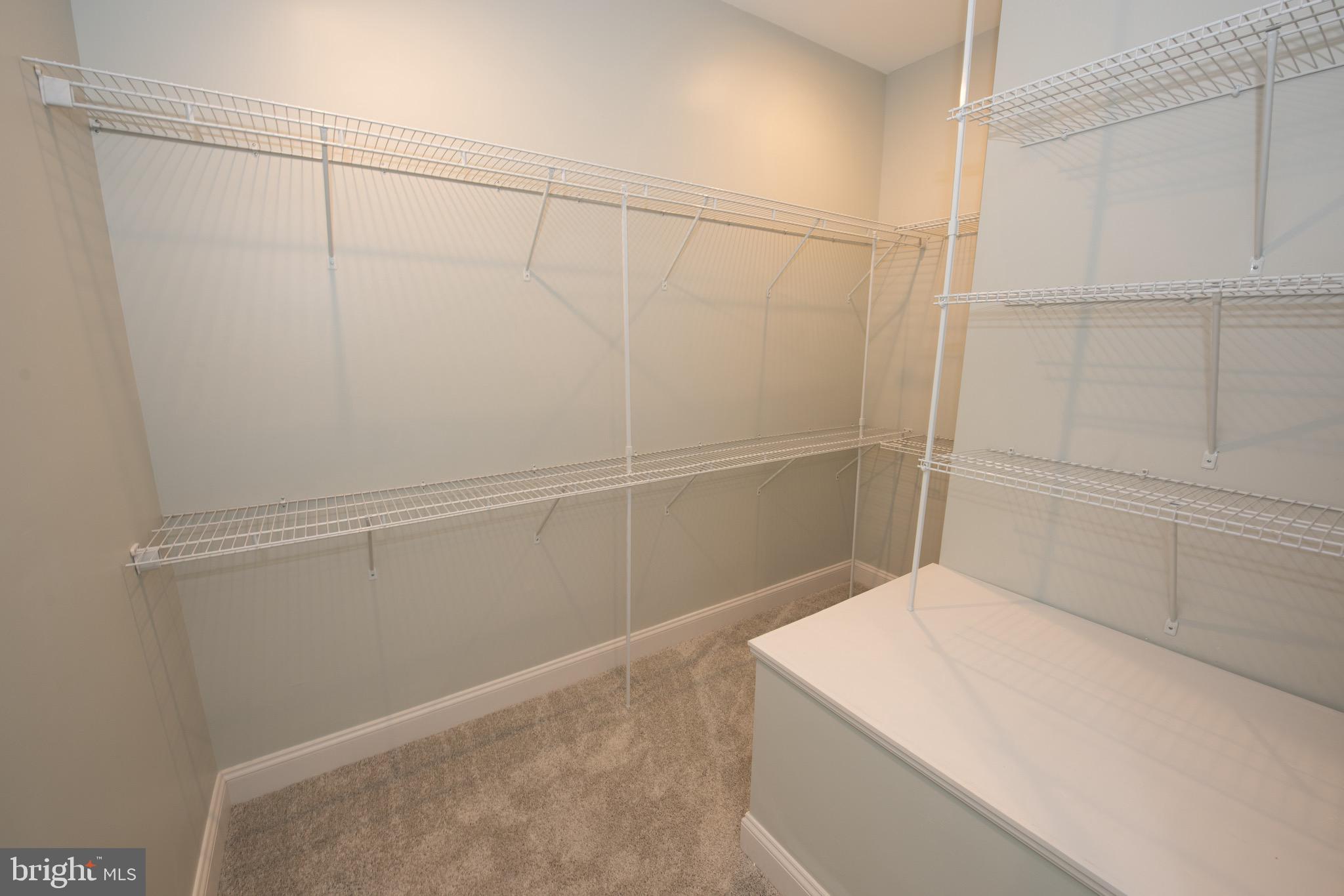 ELVATON ACRES - Residential