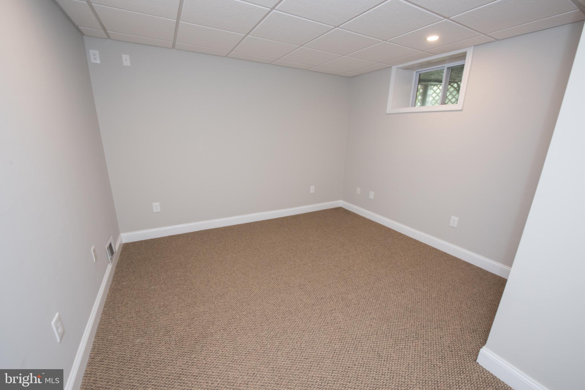 ELVATON ACRES - Residential