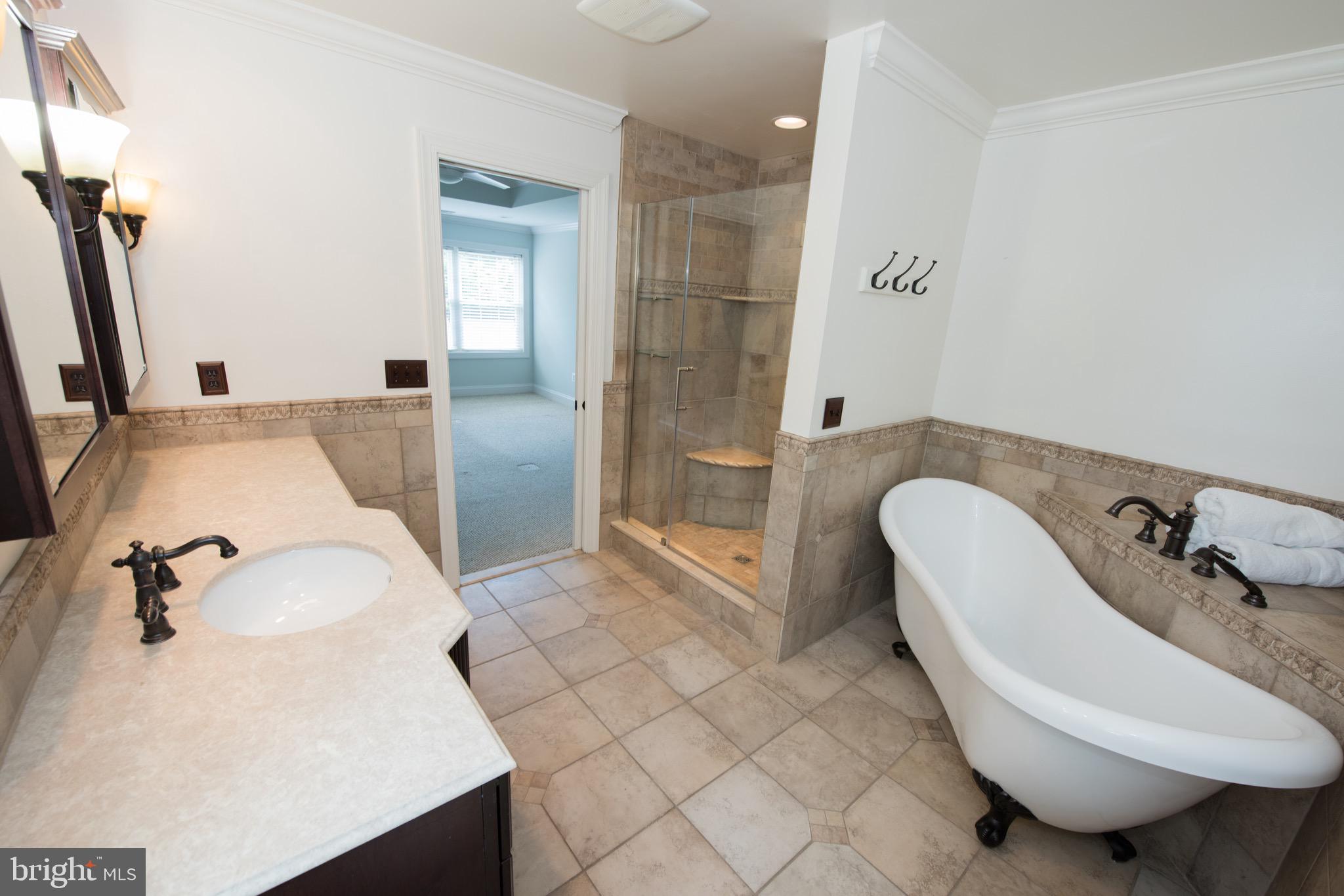 ELVATON ACRES - Residential