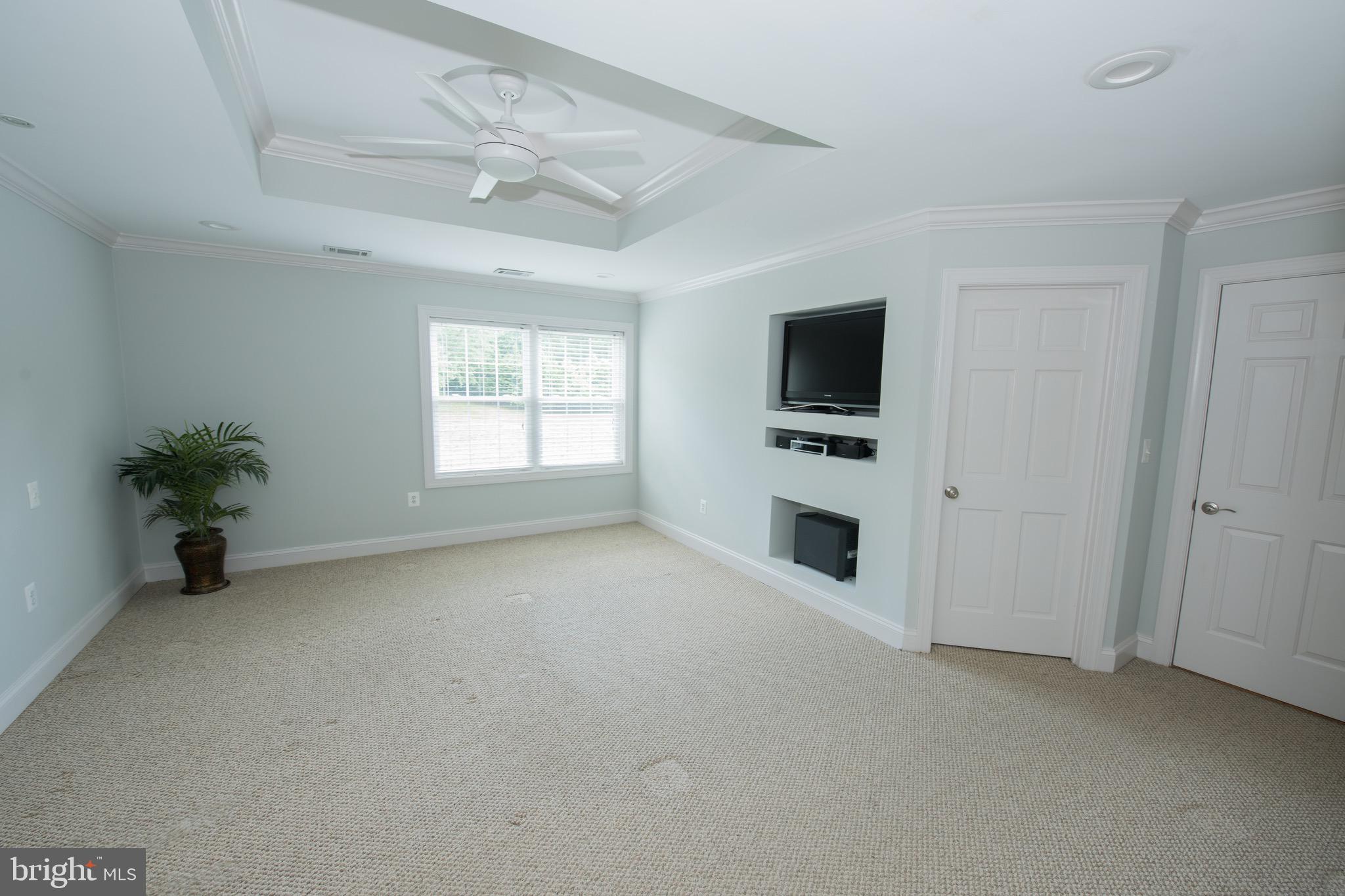 ELVATON ACRES - Residential