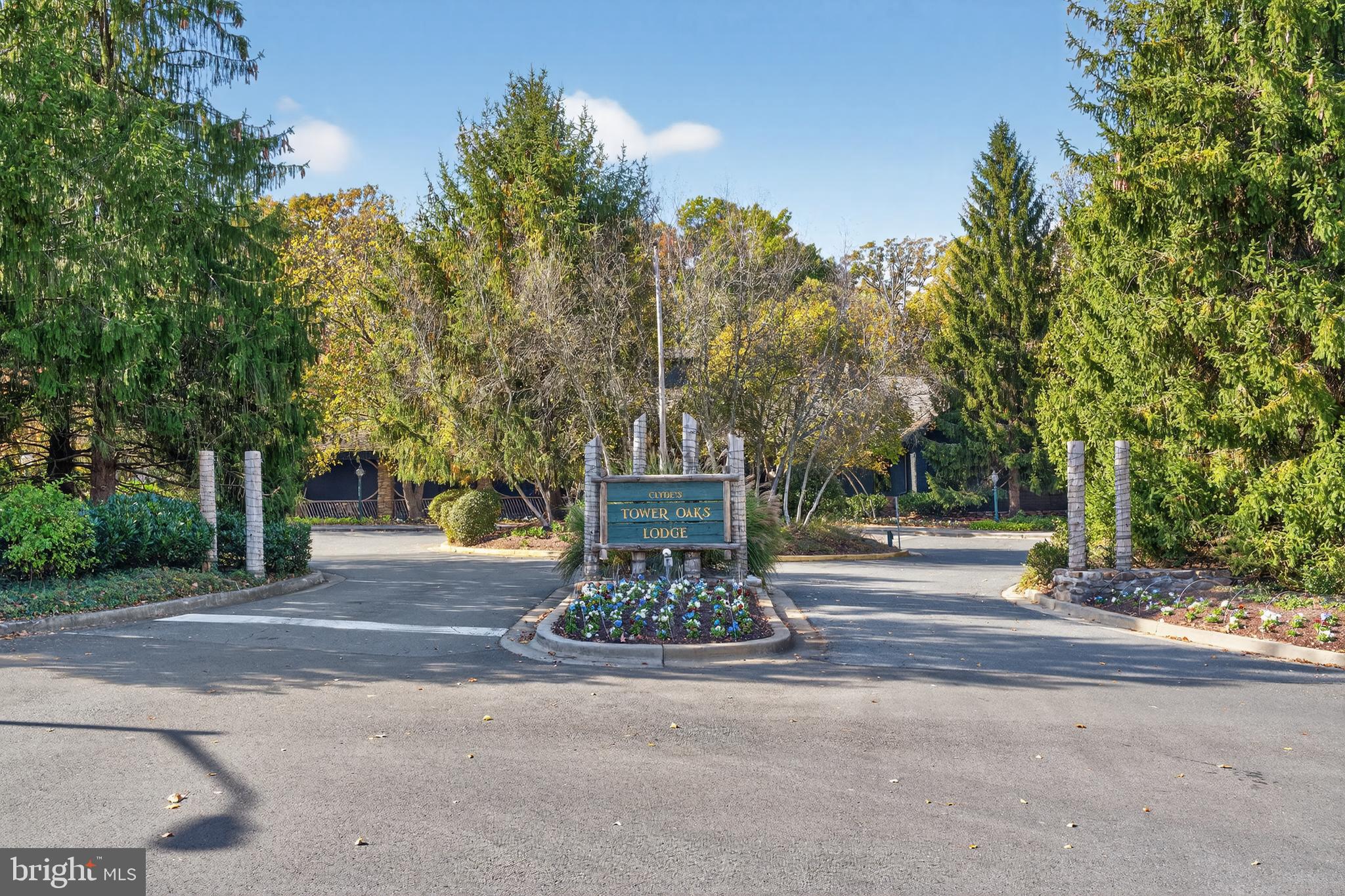 TOWER OAKS - Residential