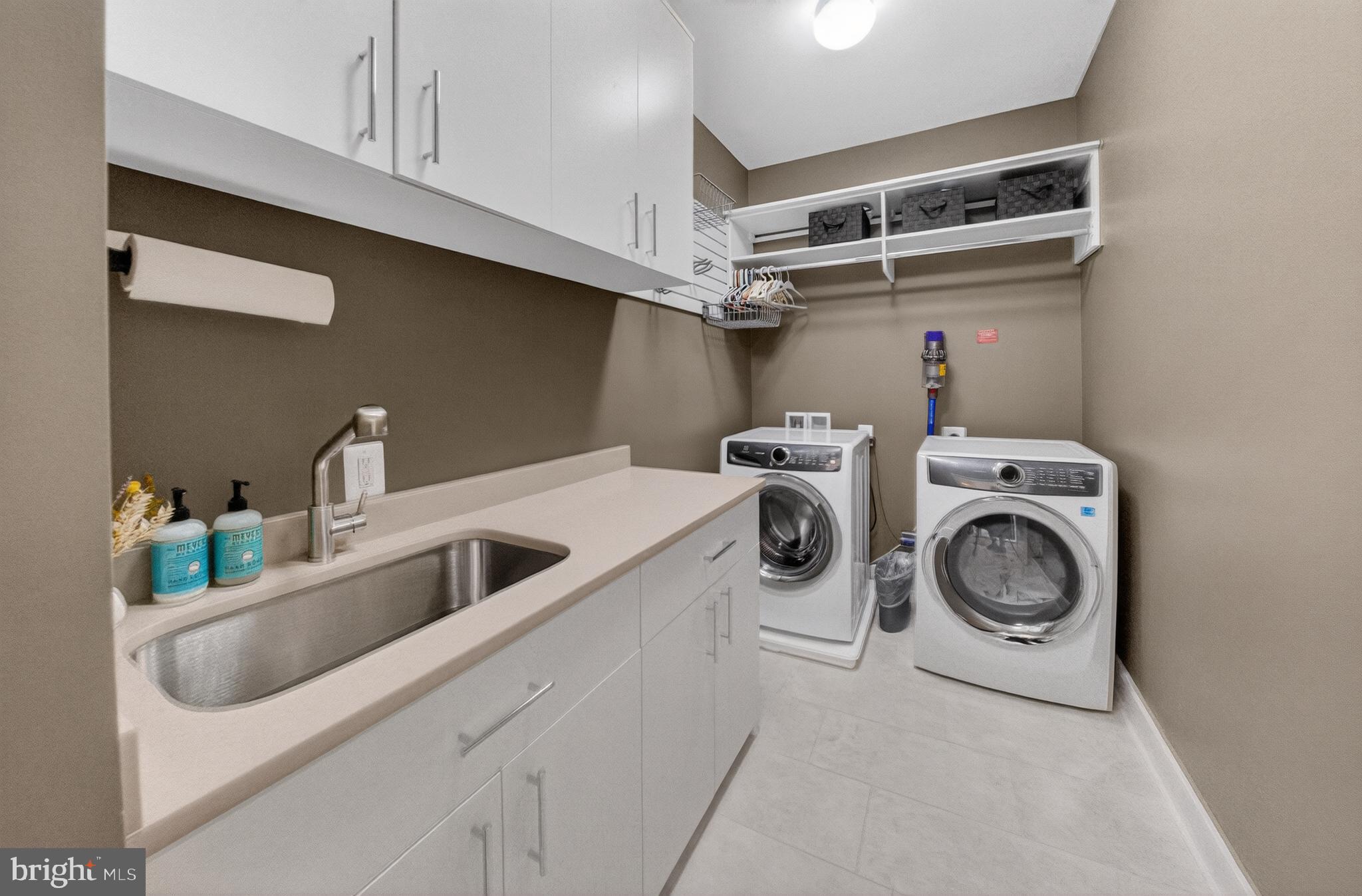 TOWER OAKS - Residential