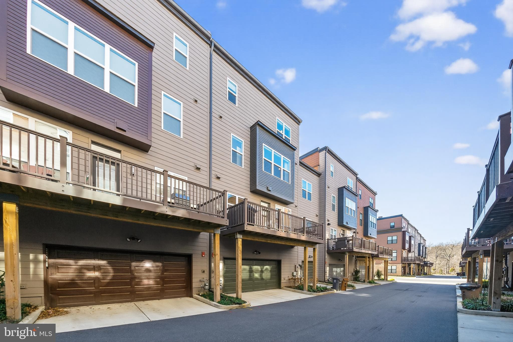 TOWER OAKS - Residential