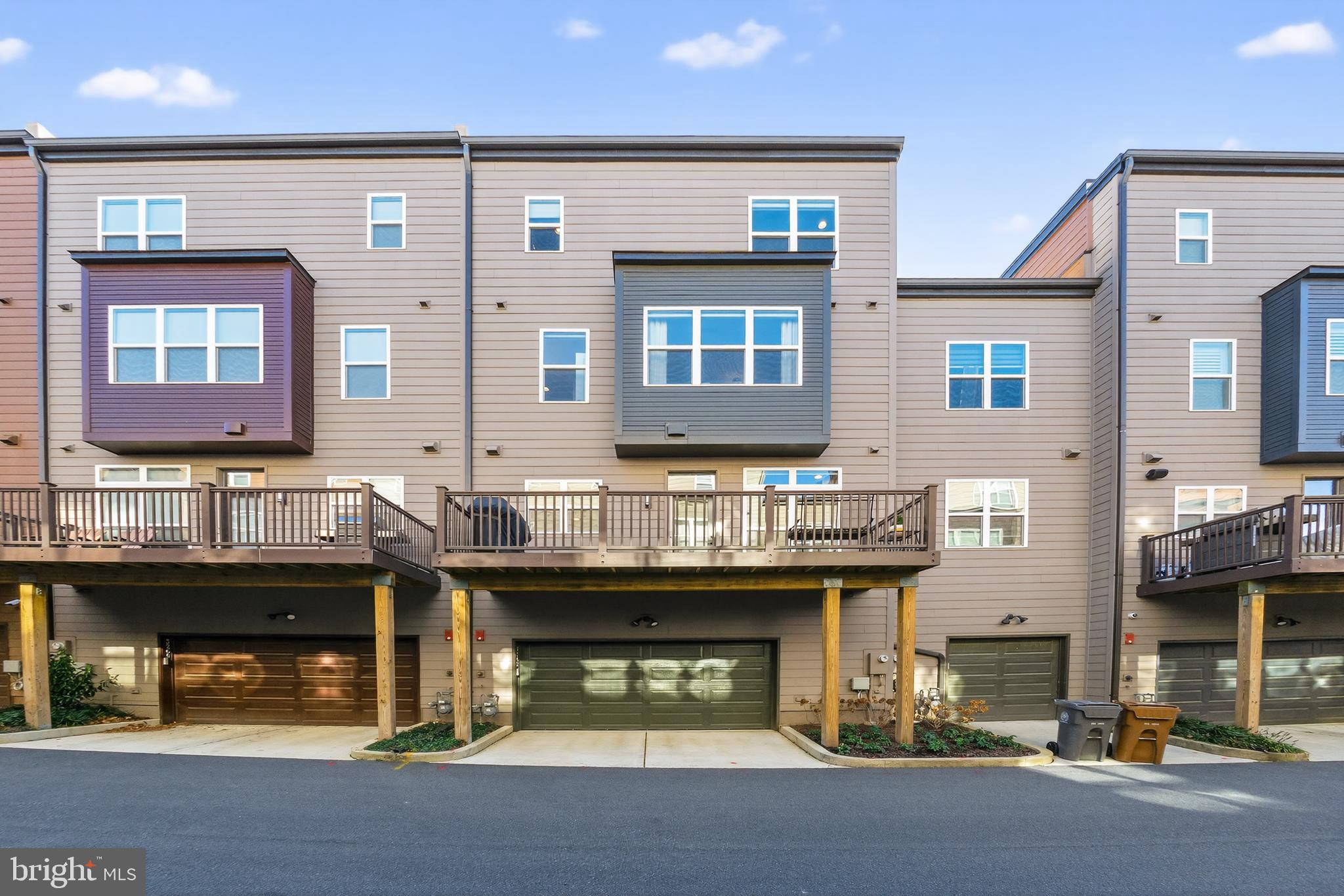 TOWER OAKS - Residential