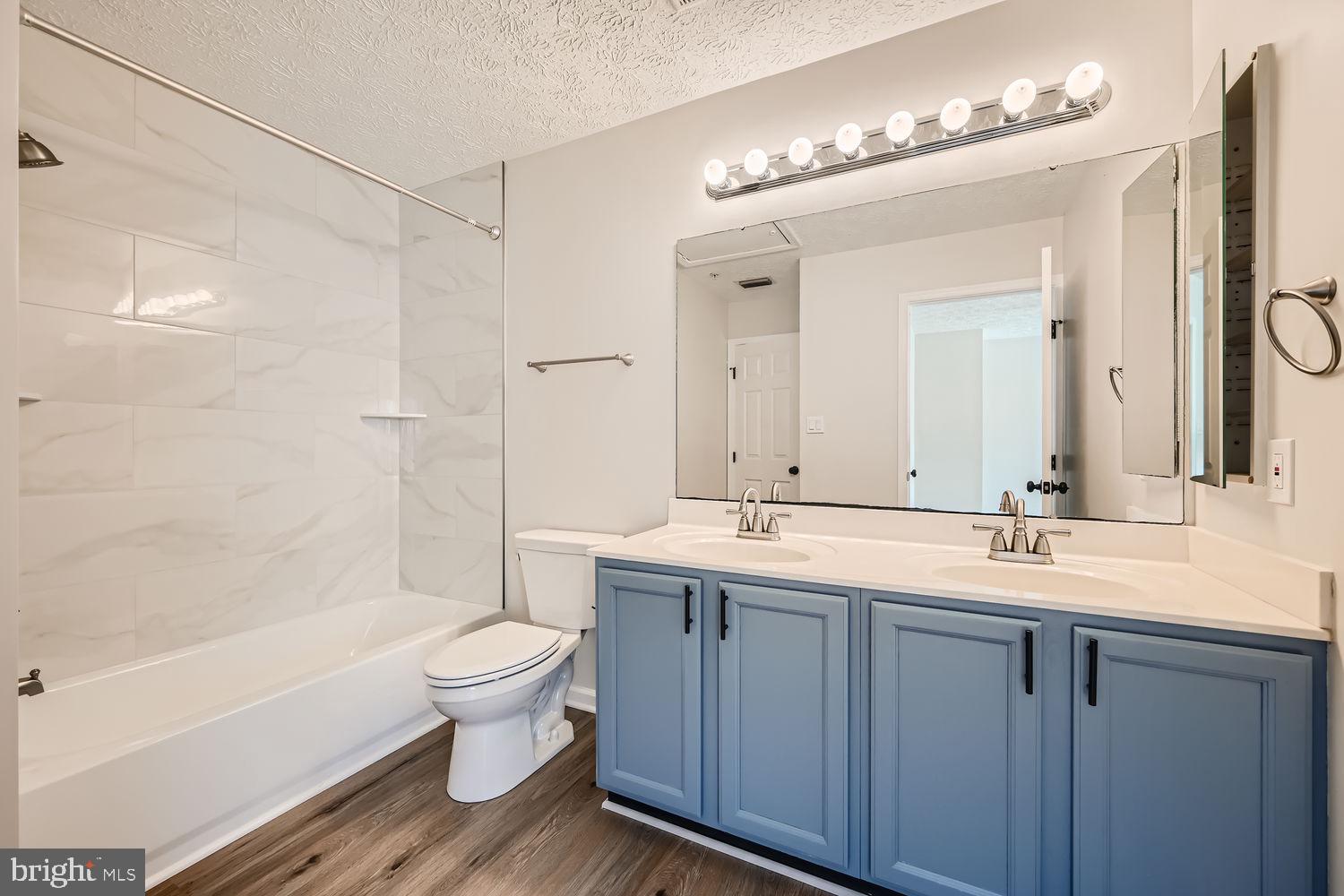 PINEY ORCHARD - Residential Lease