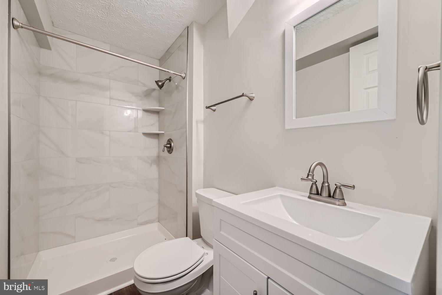 PINEY ORCHARD - Residential Lease