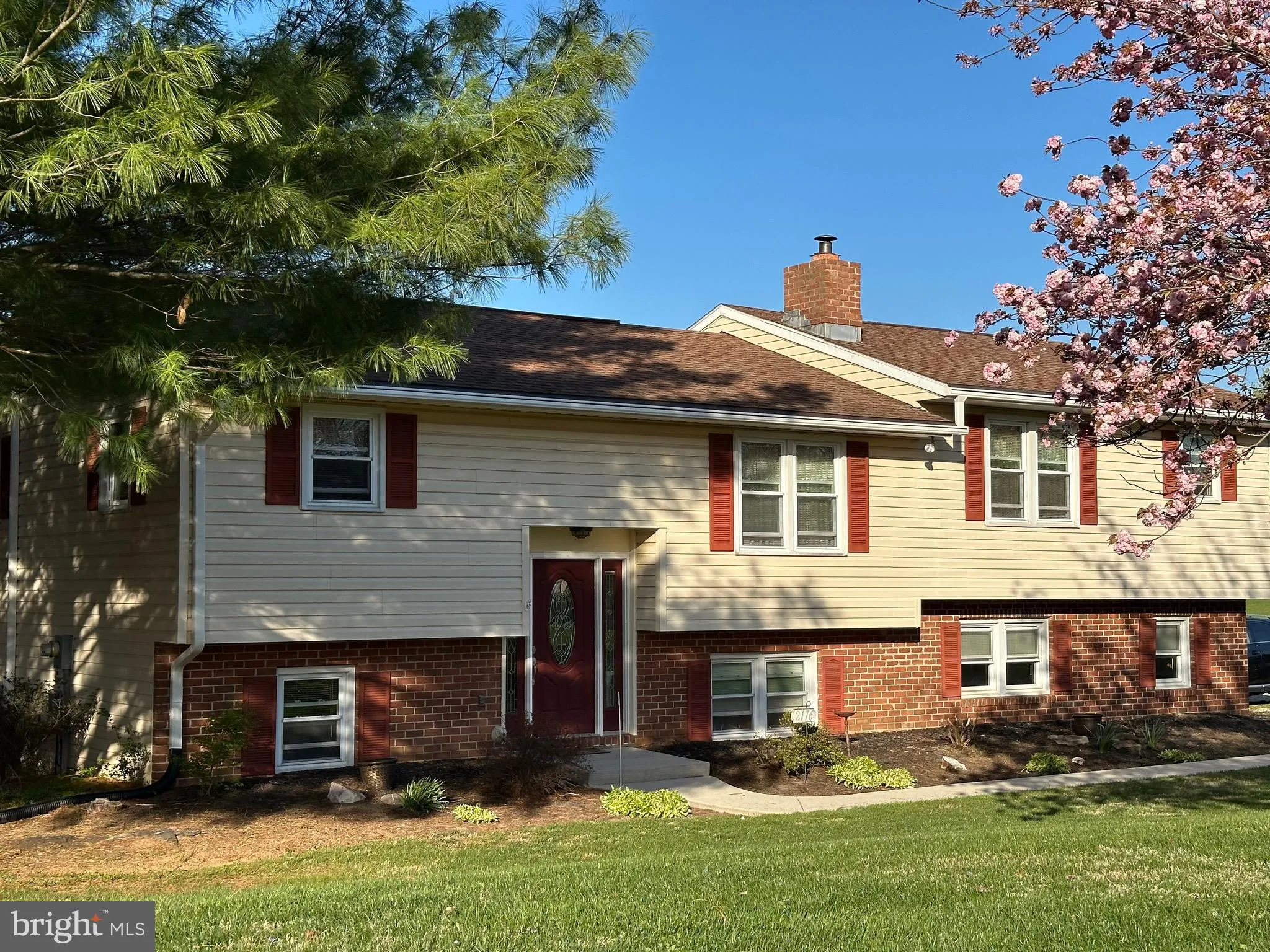 Hanover, Pennsylvania 17331, United States, 5 Bedrooms Bedrooms, ,2 BathroomsBathrooms,Residential,Pending,112643